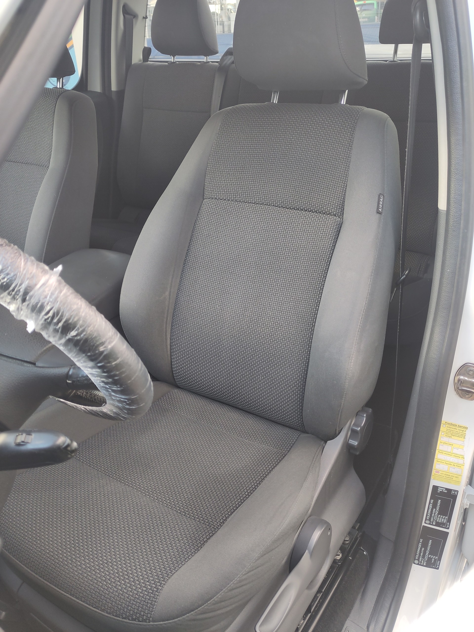 VW Amarok 2.0 BiTDI Trendline 4Motion-image-4