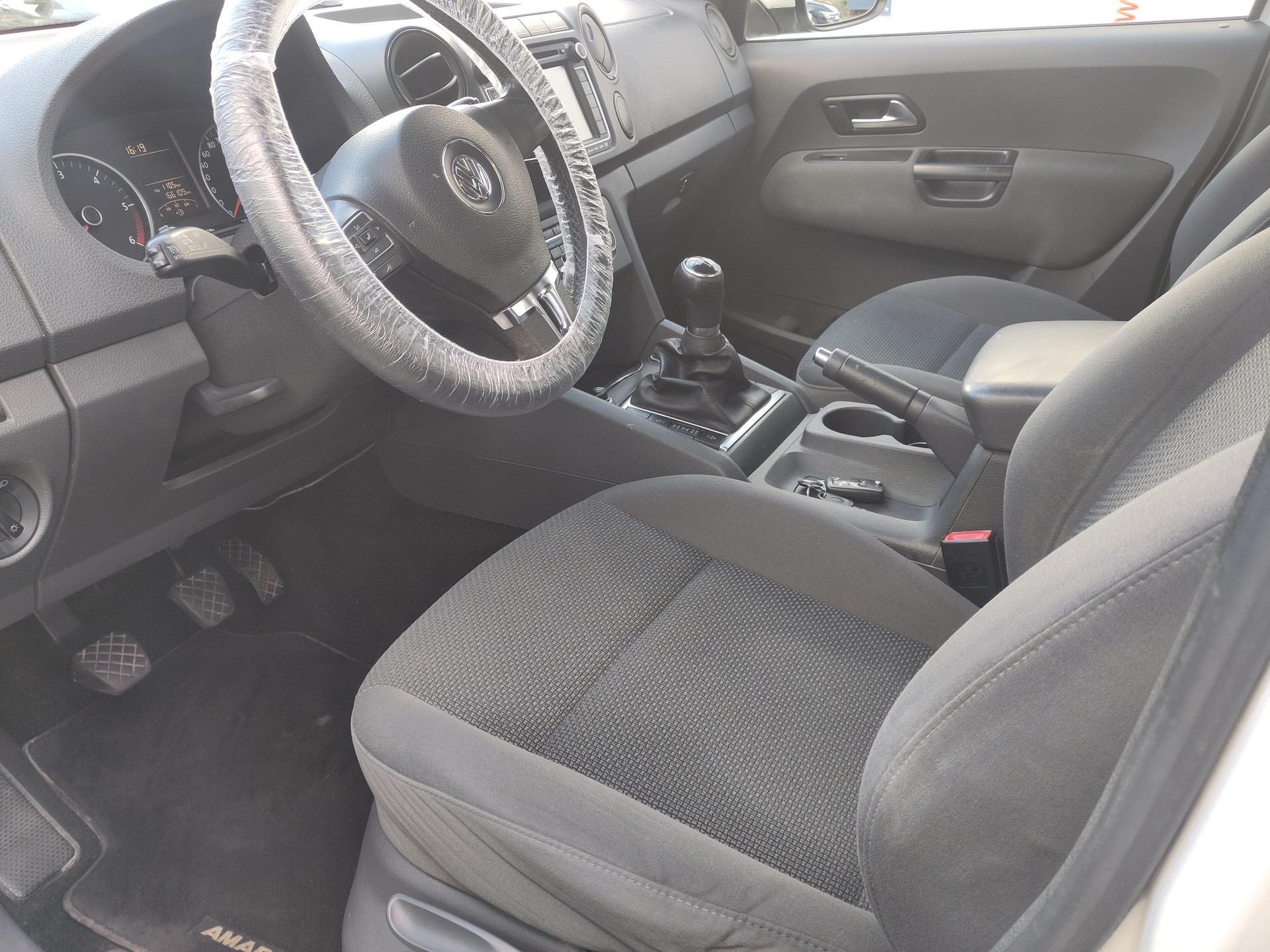 VW Amarok 2.0 BiTDI Trendline 4Motion-image-3