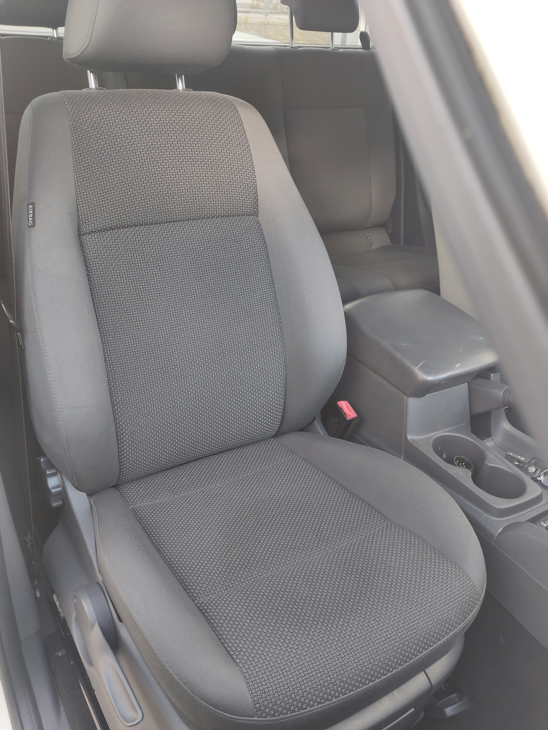 VW Amarok 2.0 BiTDI Trendline 4Motion-image-6