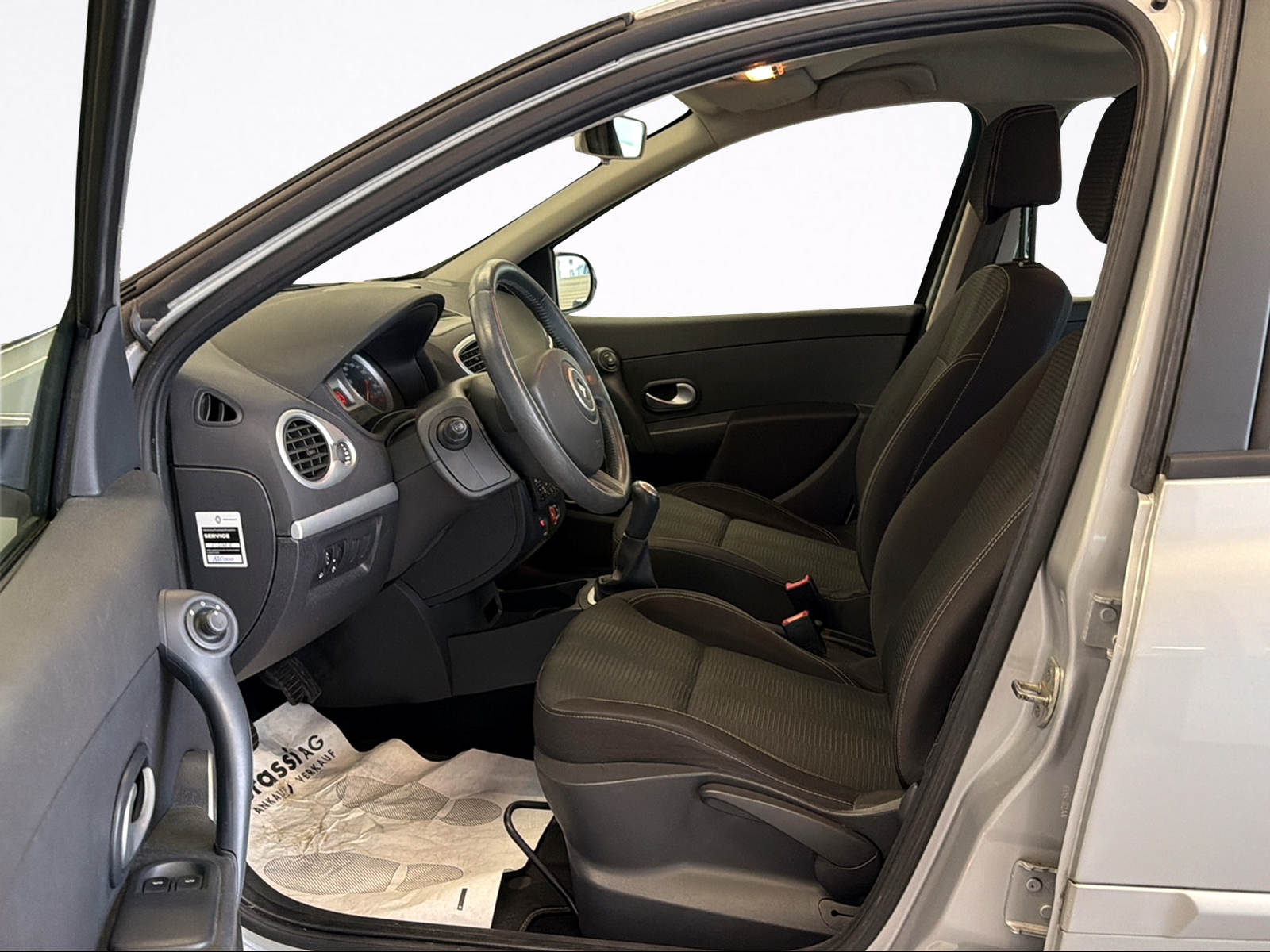 RENAULT Clio 1.2 16V Turbo Dynamique-image-10