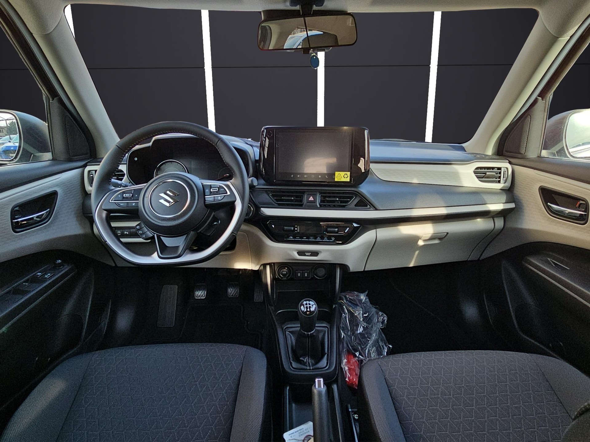 SUZUKI Swift 1.2 Compact+ Hybrid 4x4-image-11