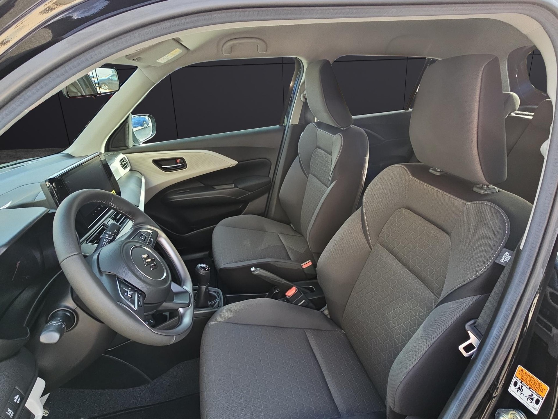 SUZUKI Swift 1.2 Compact+ Hybrid 4x4-image-9