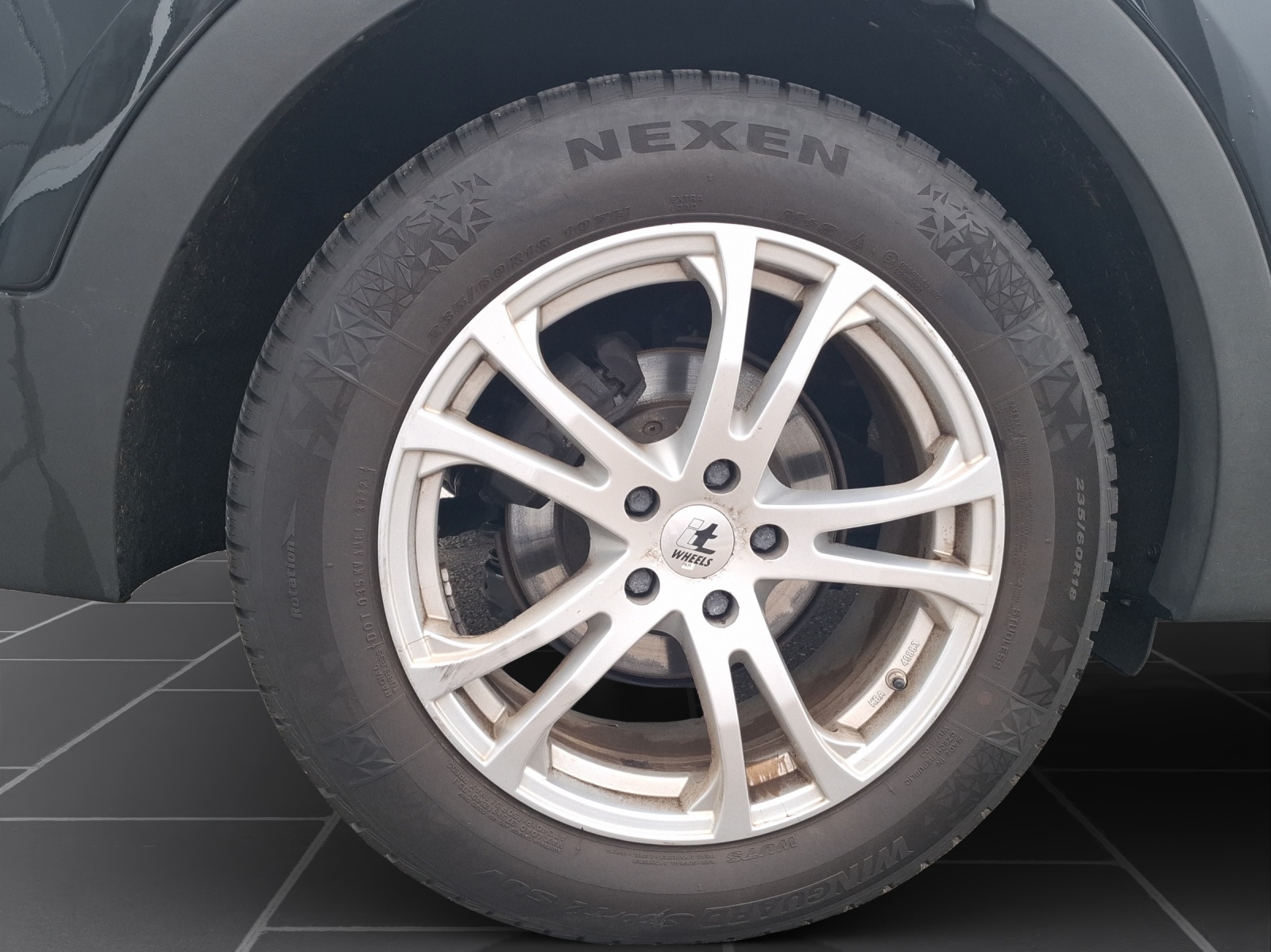 HYUNDAI Grand Santa Fe-image-9