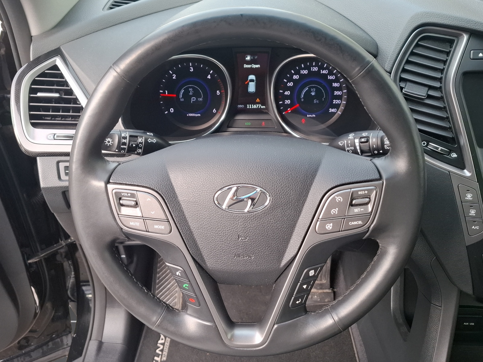HYUNDAI Grand Santa Fe-image-10