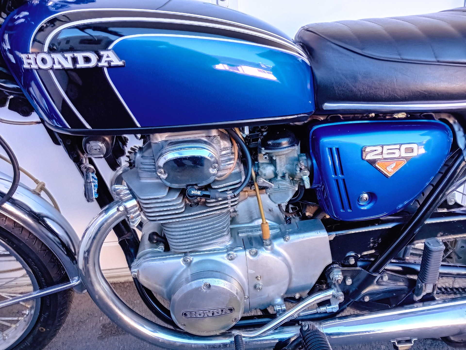 HONDA B4-image-1
