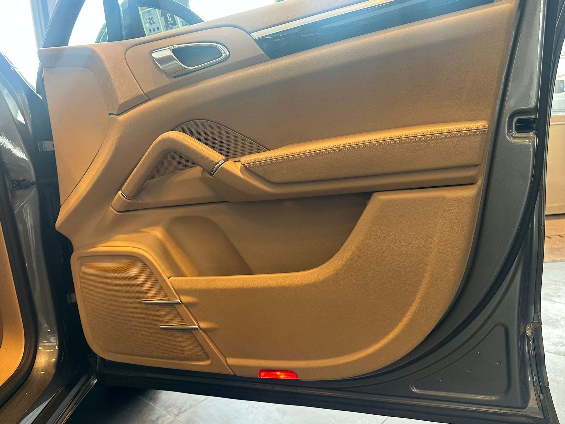 PORSCHE Cayenne Diesel-image-10