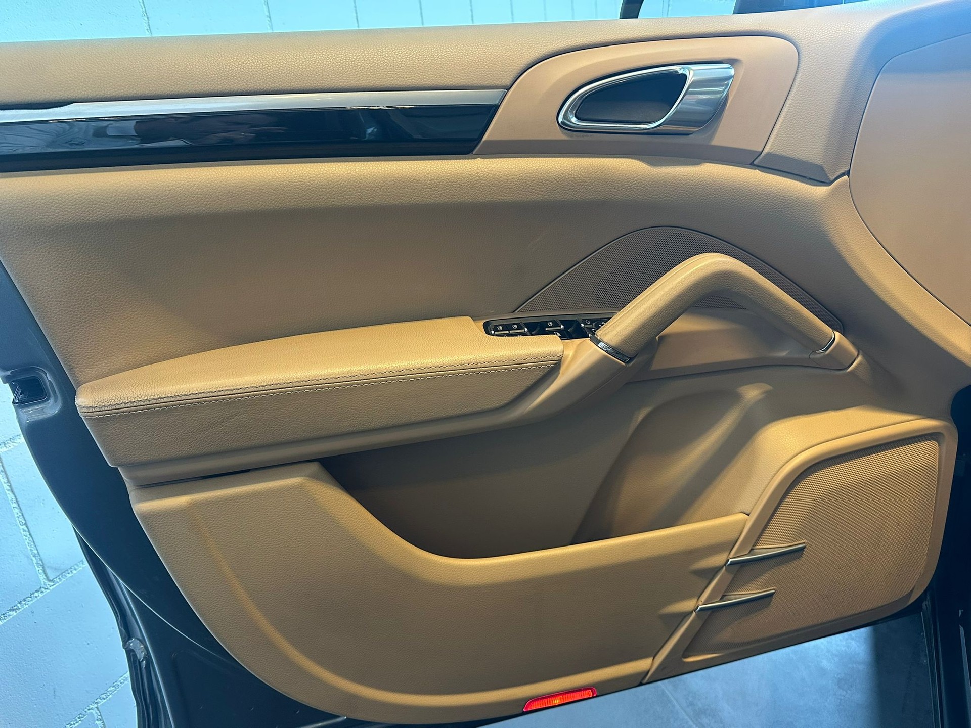 PORSCHE Cayenne Diesel-image-9