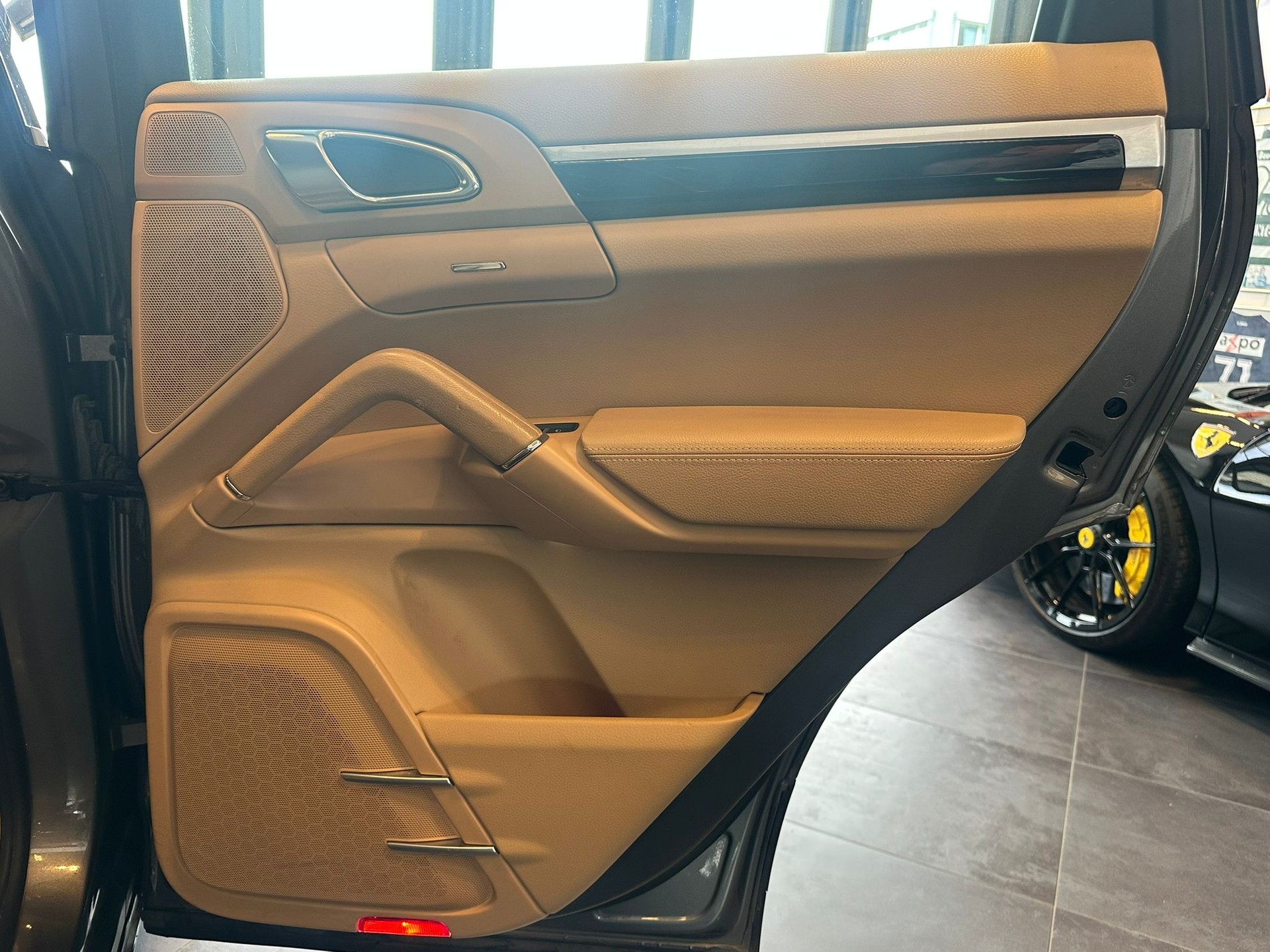 PORSCHE Cayenne Diesel-image-12
