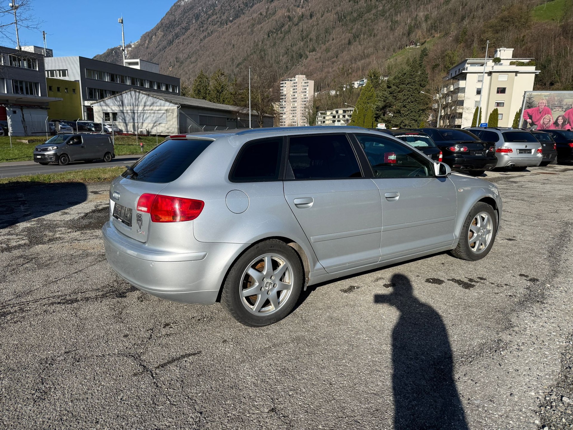 AUDI A3 Sportback 2.0 Turbo FSI Attraction-image-3