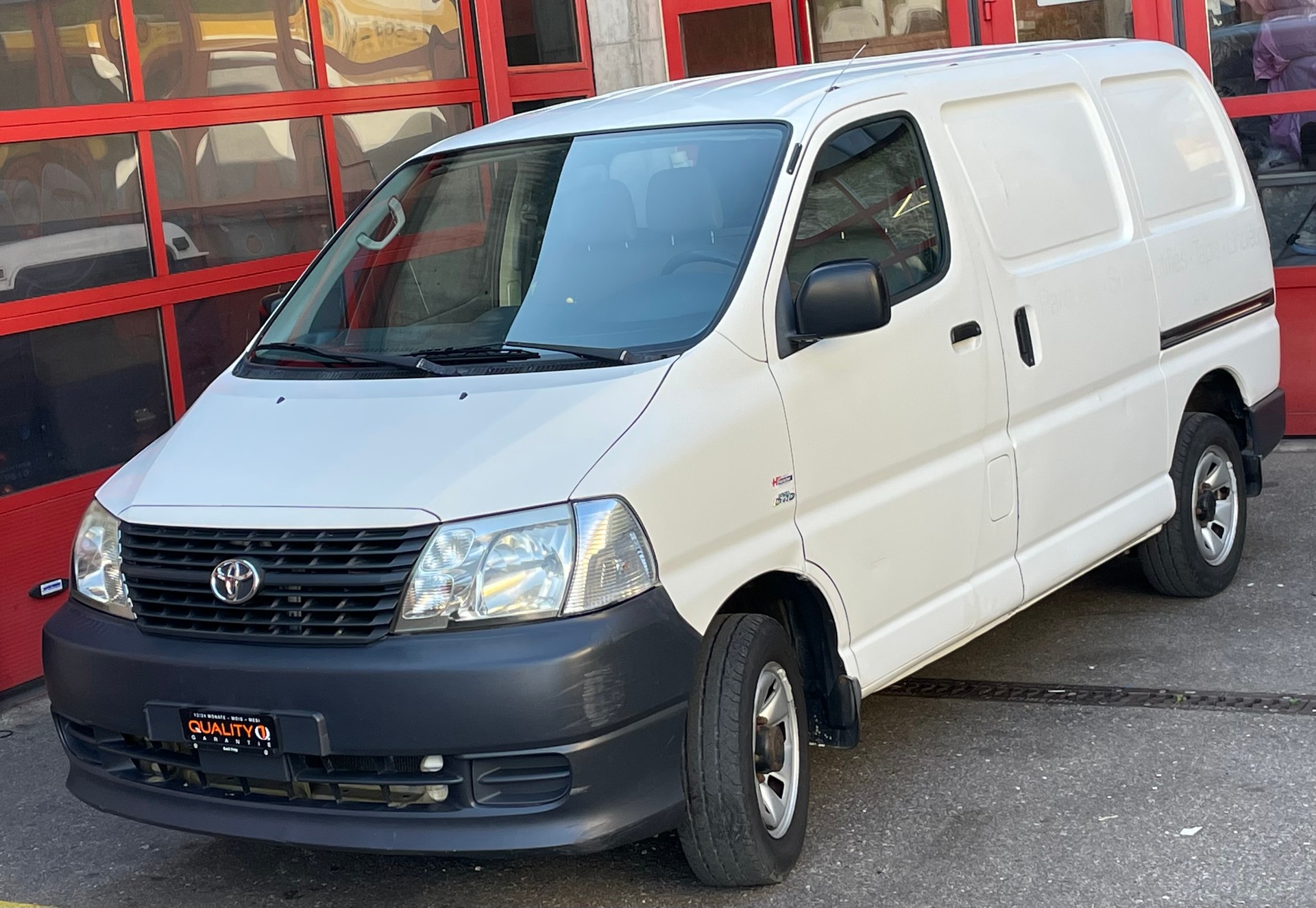 TOYOTA Hiace D-4D Kombi 4WD SWB-image-1
