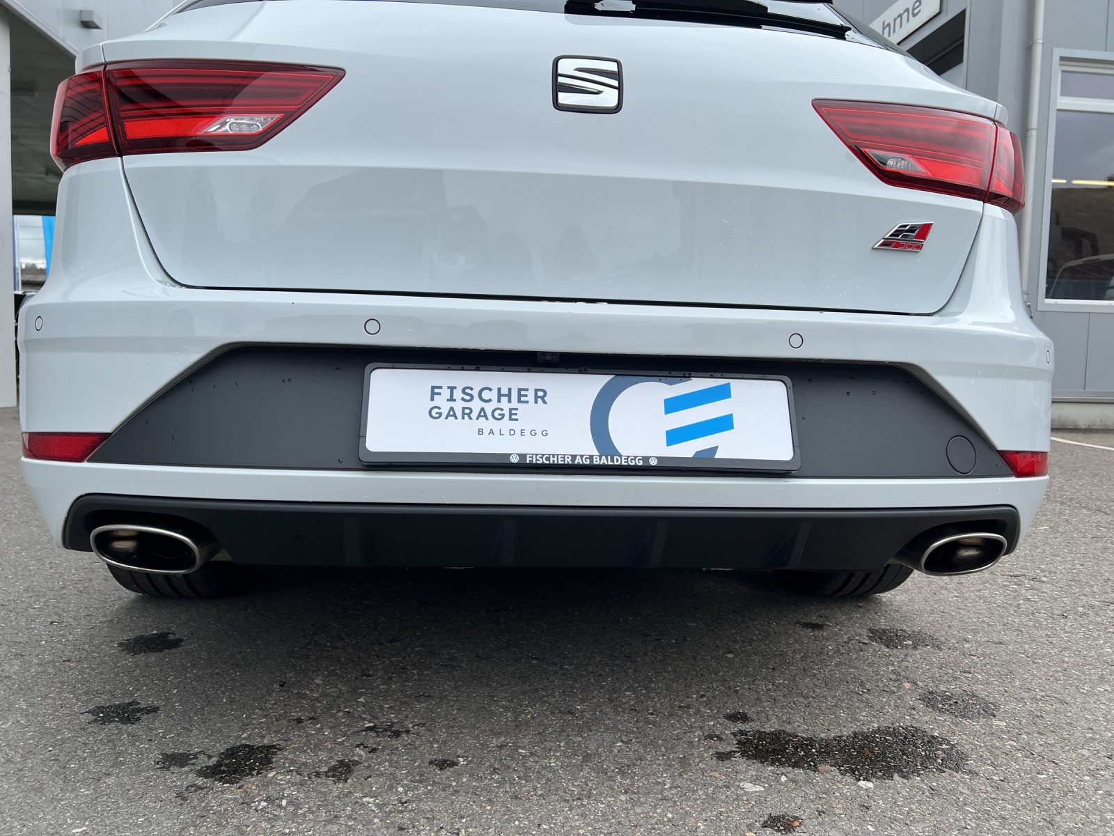 SEAT Leon ST 2.0 TSI Cupra 300 4 Drive DSG-image-12