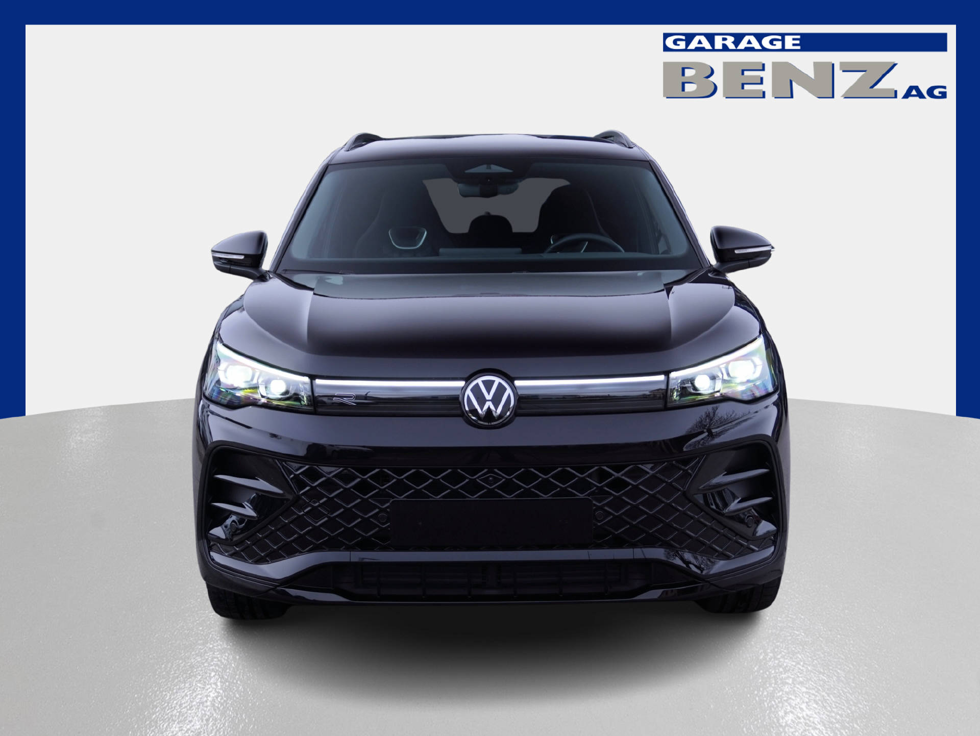 VW Tiguan 2.0 TSI R-Line DSG 4Motion-image-1