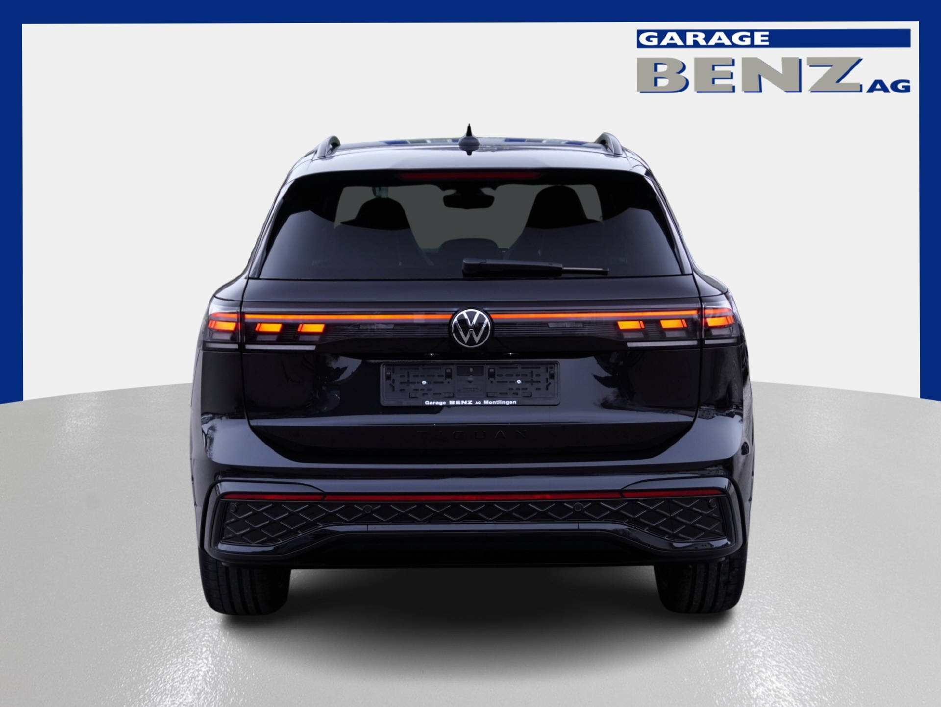 VW Tiguan 2.0 TSI R-Line DSG 4Motion-image-2