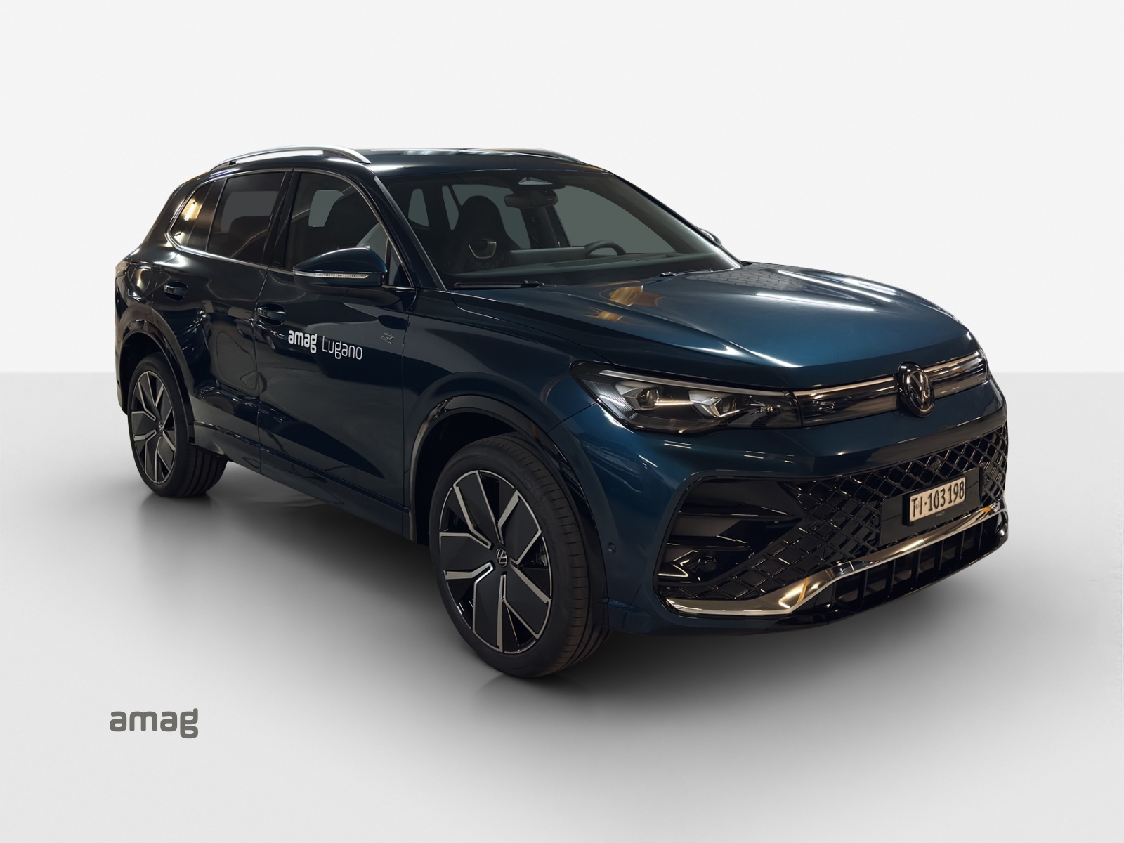 VW Tiguan 2.0 TDI SCR R-Line 4Motion DSG-image-5