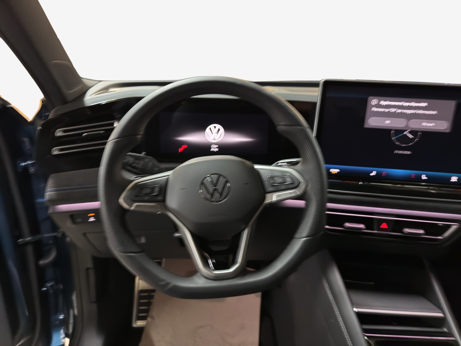 VW Tiguan 2.0 TDI SCR R-Line 4Motion DSG-image-9