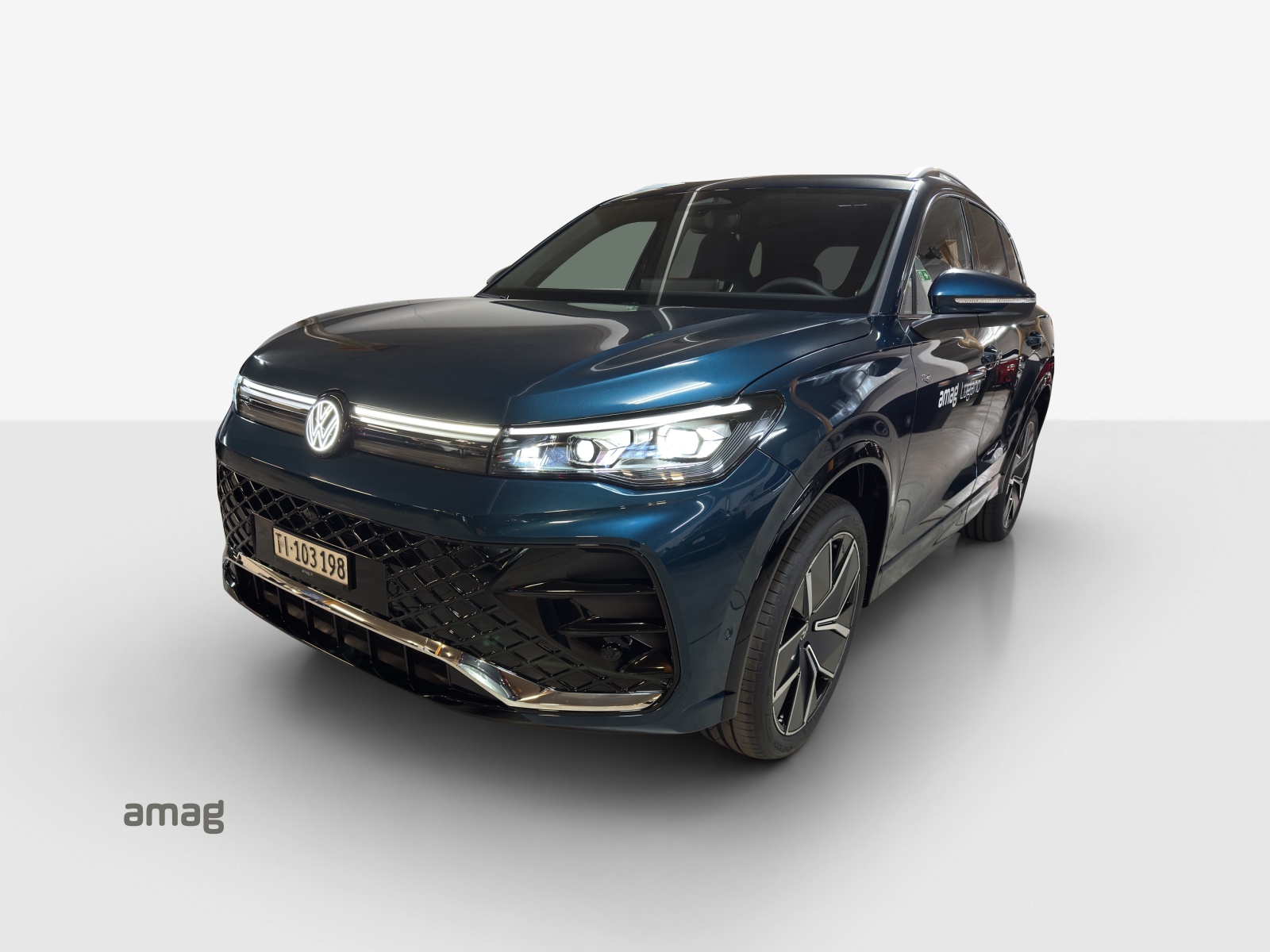 VW Tiguan 2.0 TDI SCR R-Line 4Motion DSG-image-15