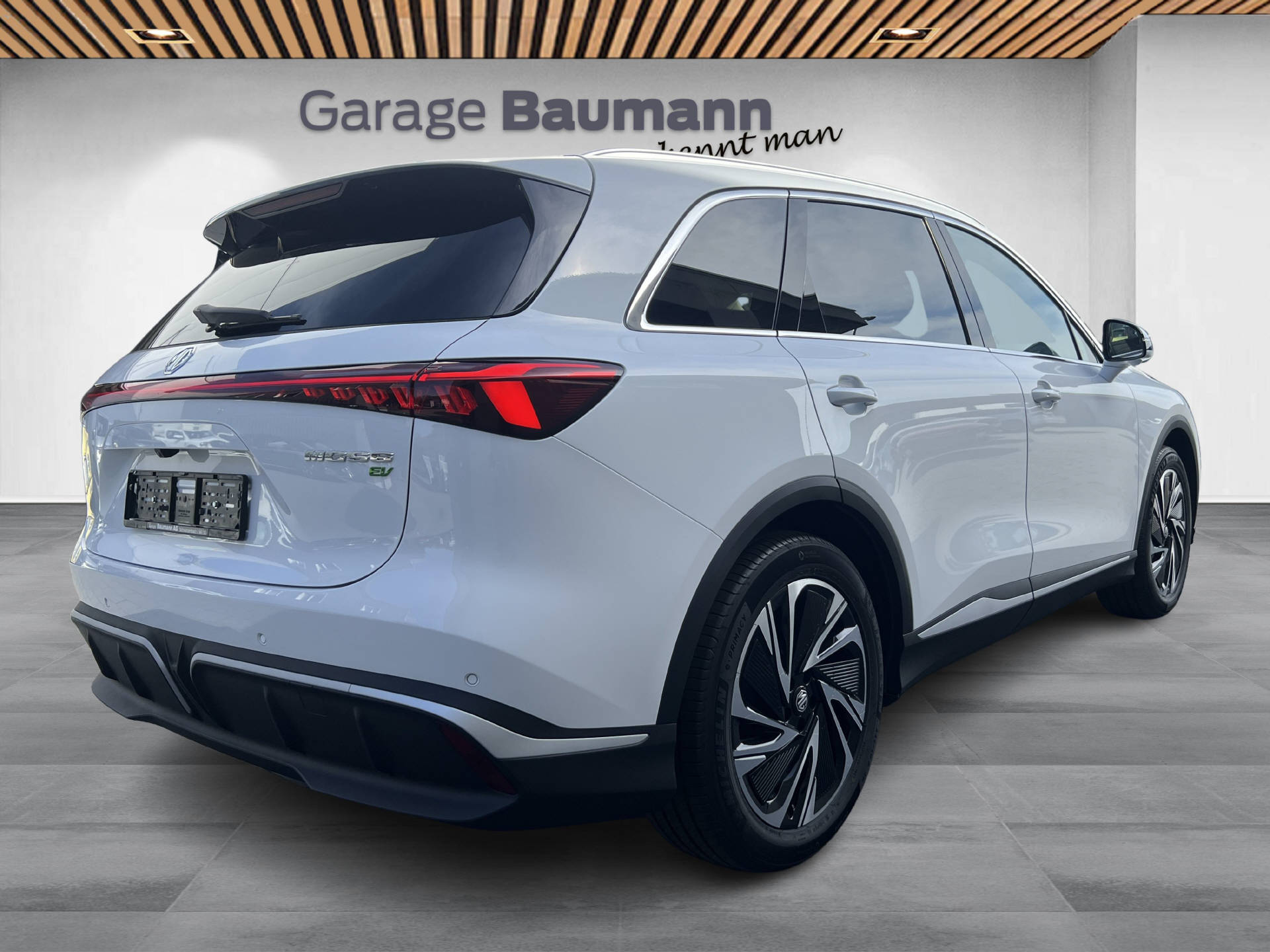 MG S6 EV 77 kWh Luxury 4WD-image-2
