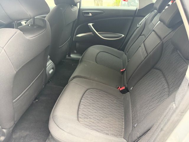 CITROEN C5 Tourer 1.6 Turbo Exclusive Automatic-image-6