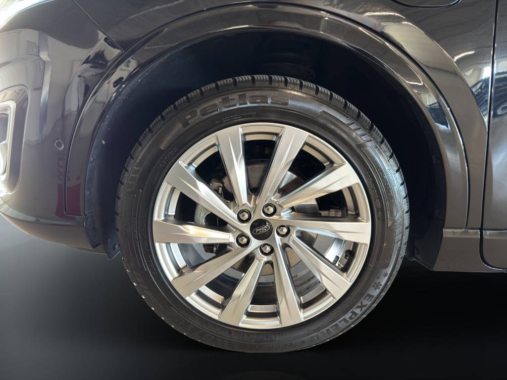 FORD Kuga 2.5 PHEV Vignale 2WD-image-15