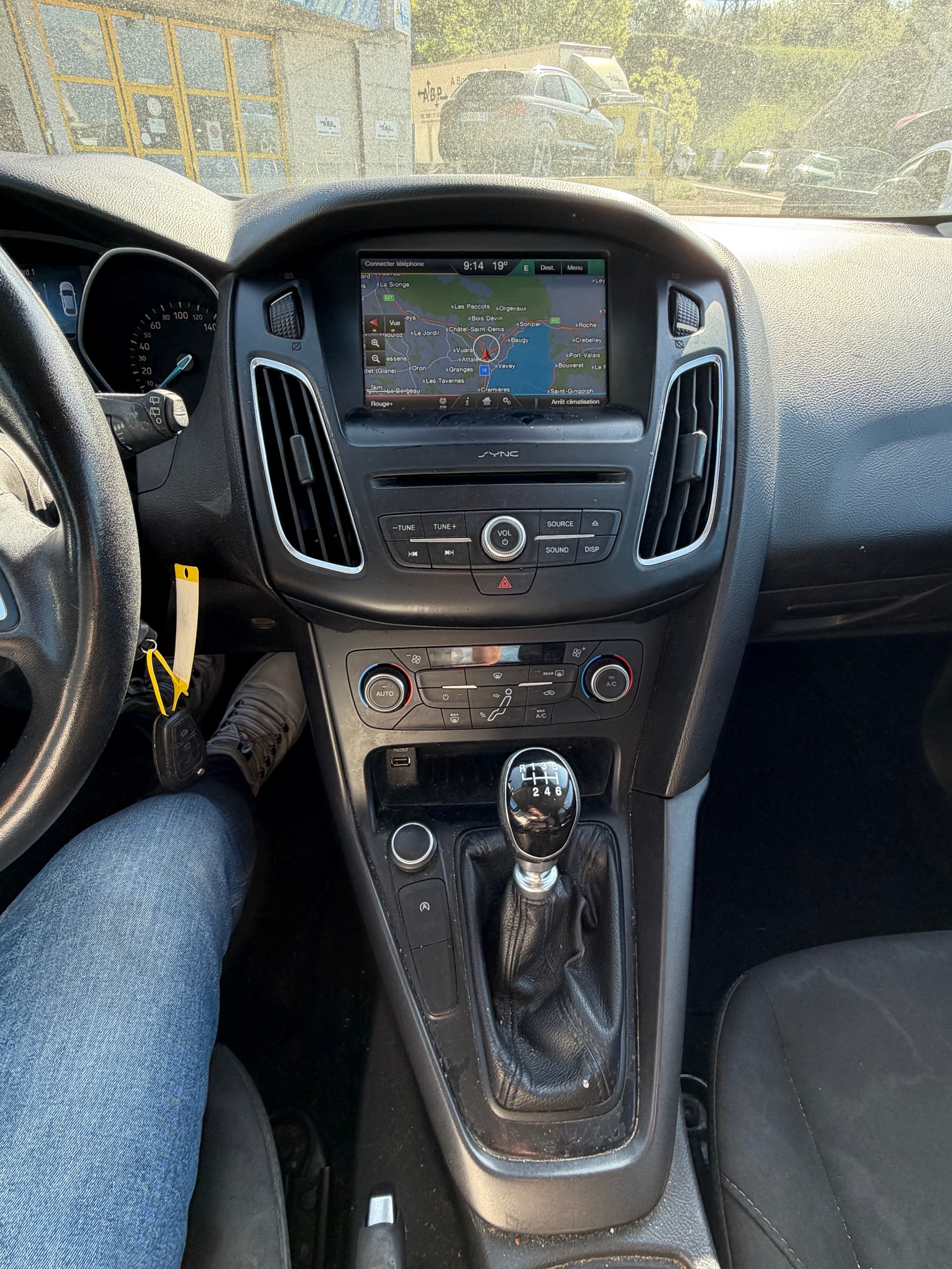 FORD Focus 1.0 SCTi Titanium-image-1