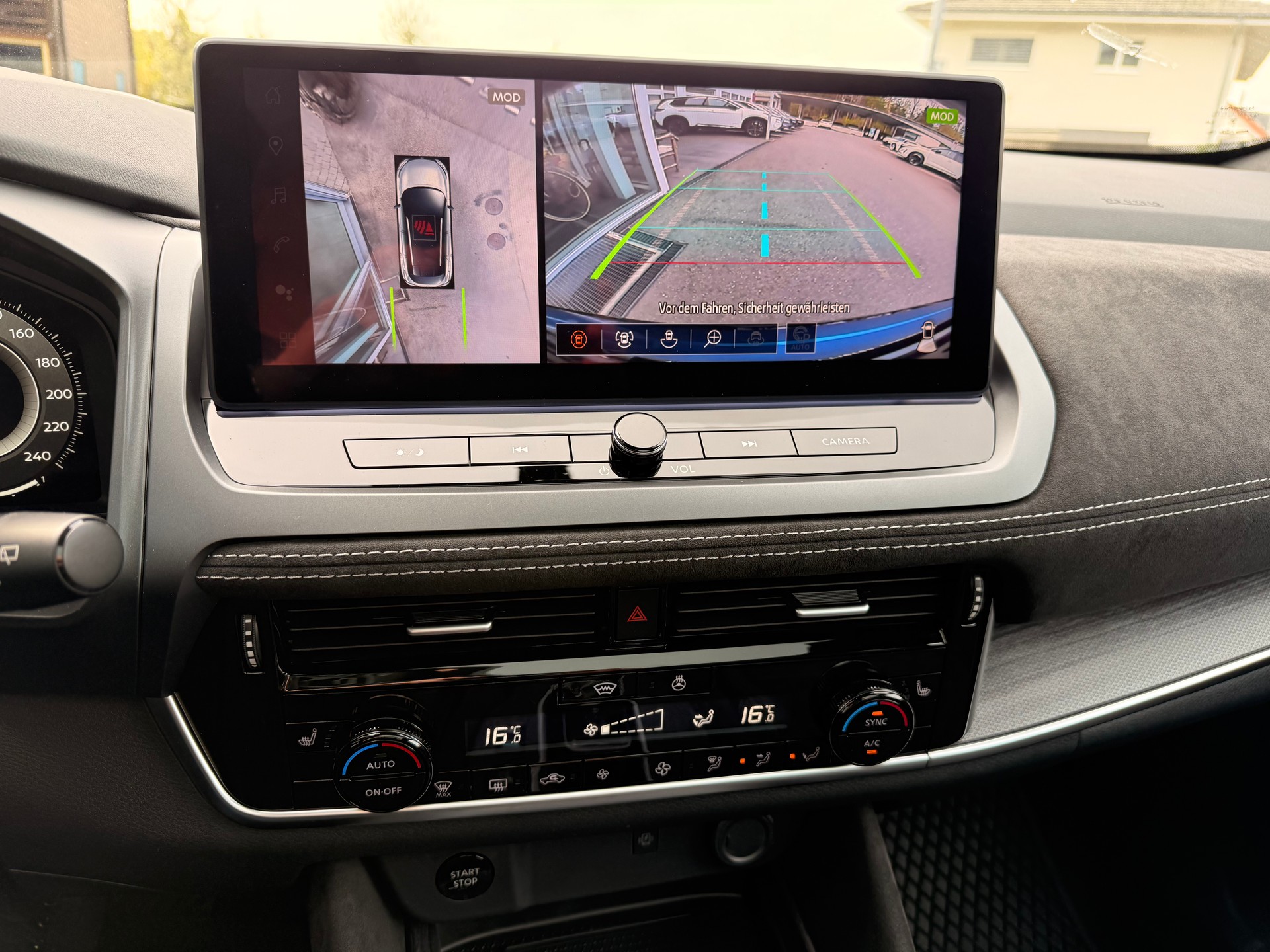 NISSAN Qashqai 1.5 VC-T Tekna+-image-9
