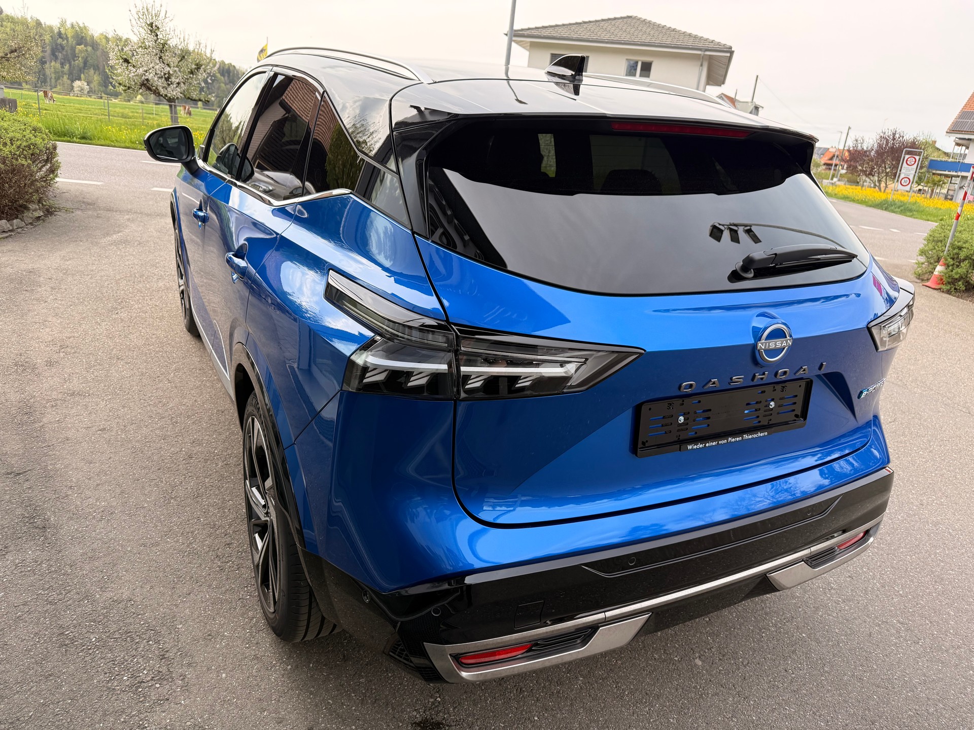 NISSAN Qashqai 1.5 VC-T Tekna+-image-2