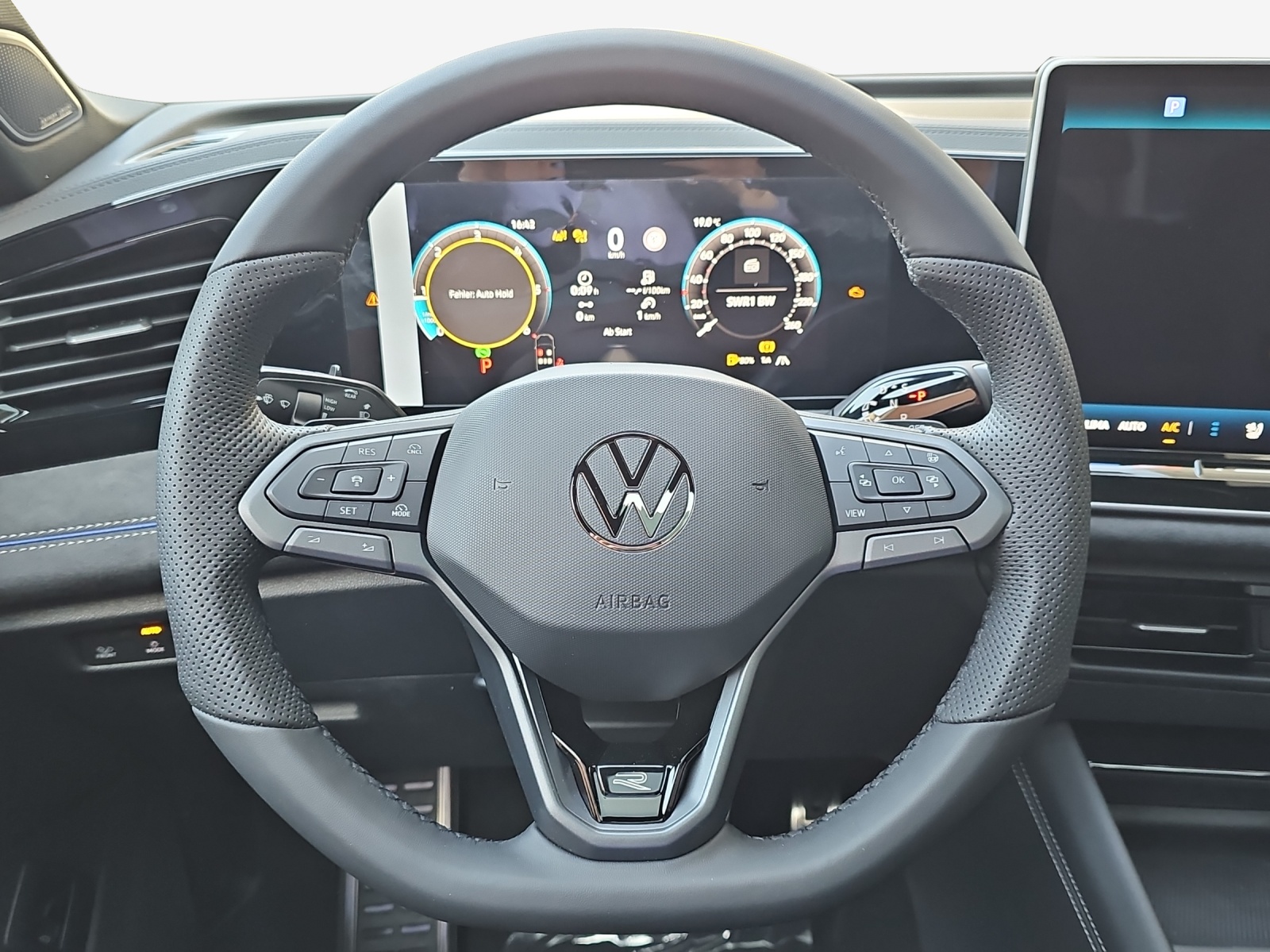VW Tiguan 2.0 TDI SCR R-Line 4Motion DSG-image-9