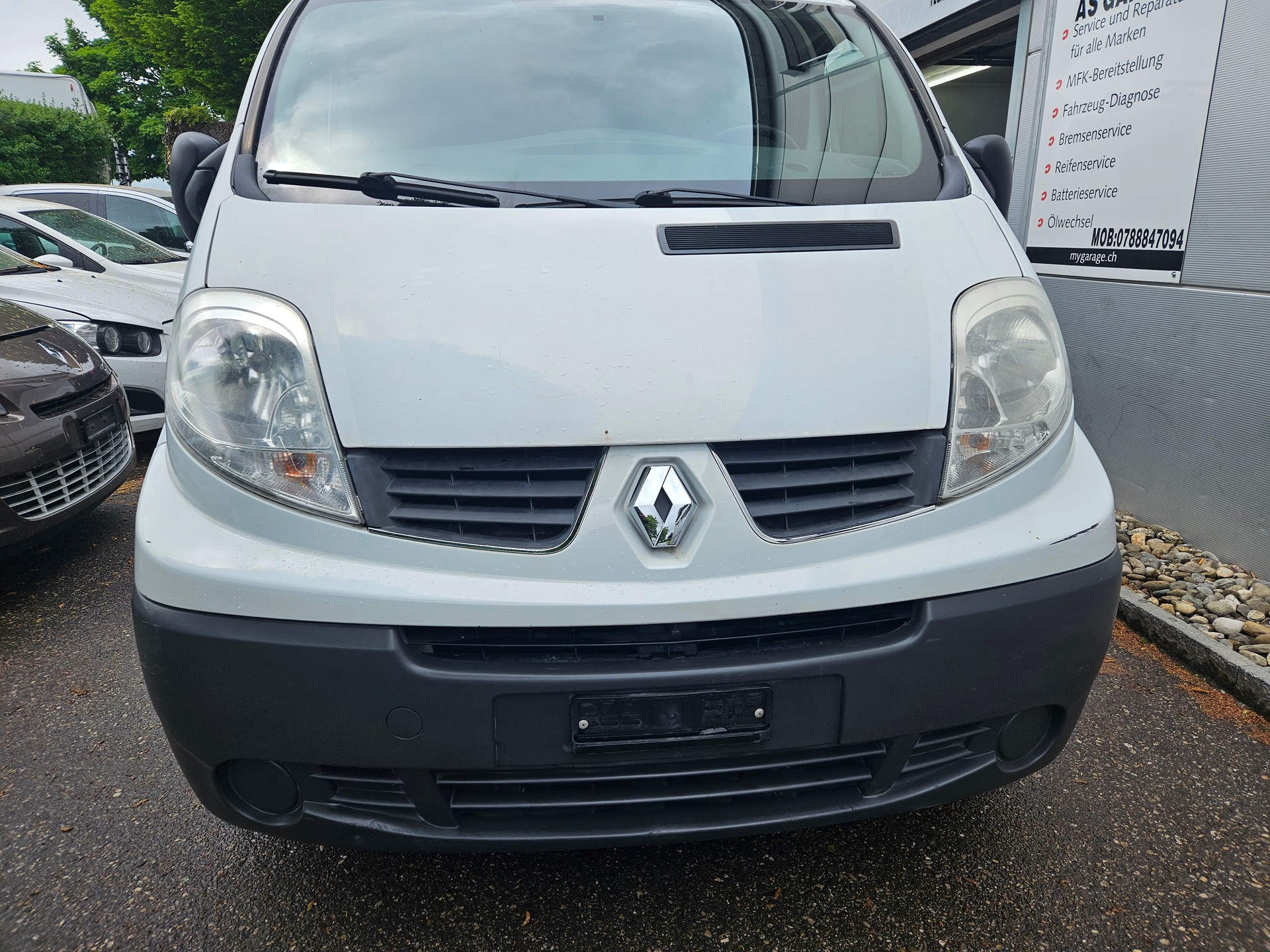 RENAULT Trafic 2.0 dCi 115 2.9t L2H1-image-1