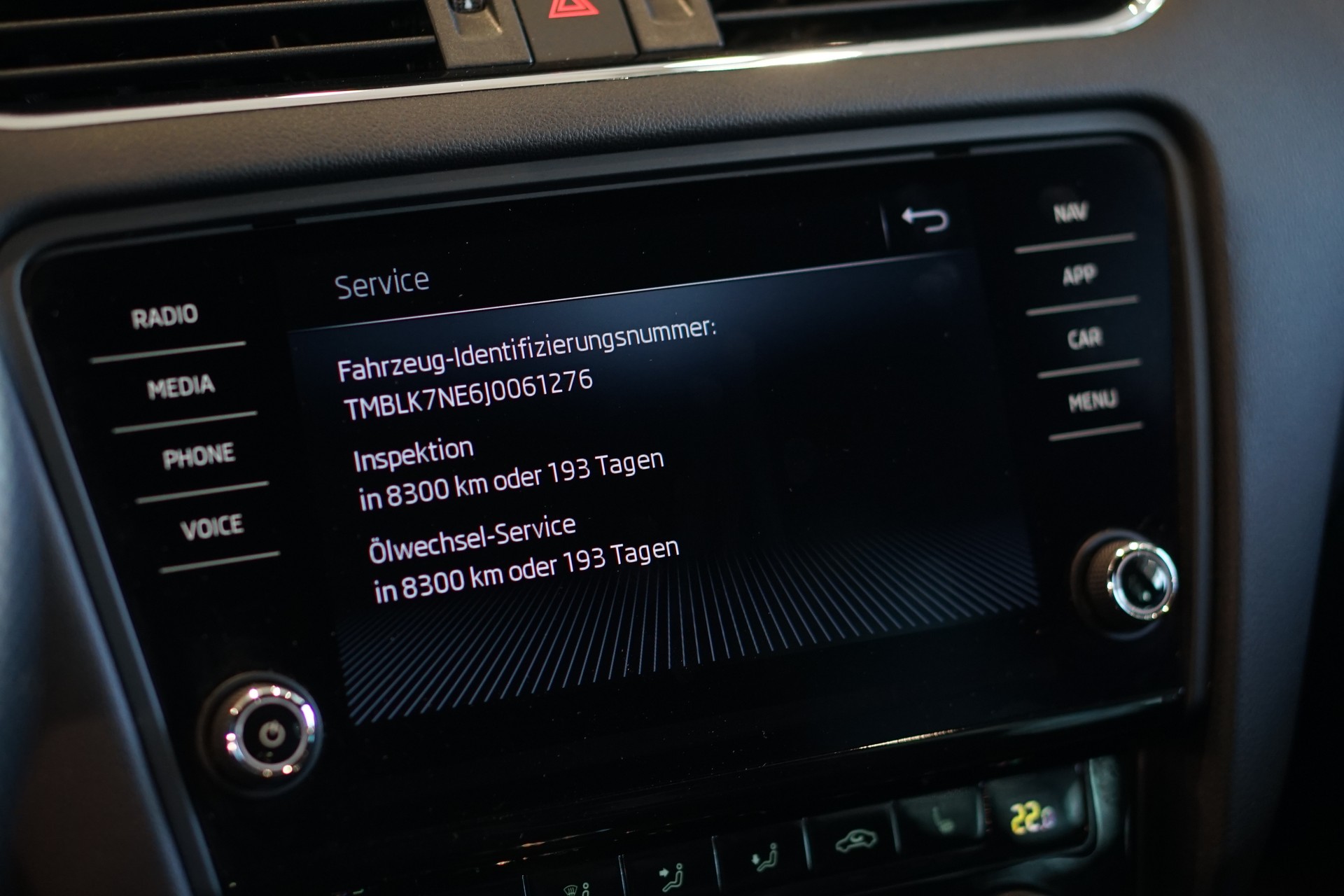 SKODA Octavia Combi 2.0 TDI RS 4x4 DSG-image-27