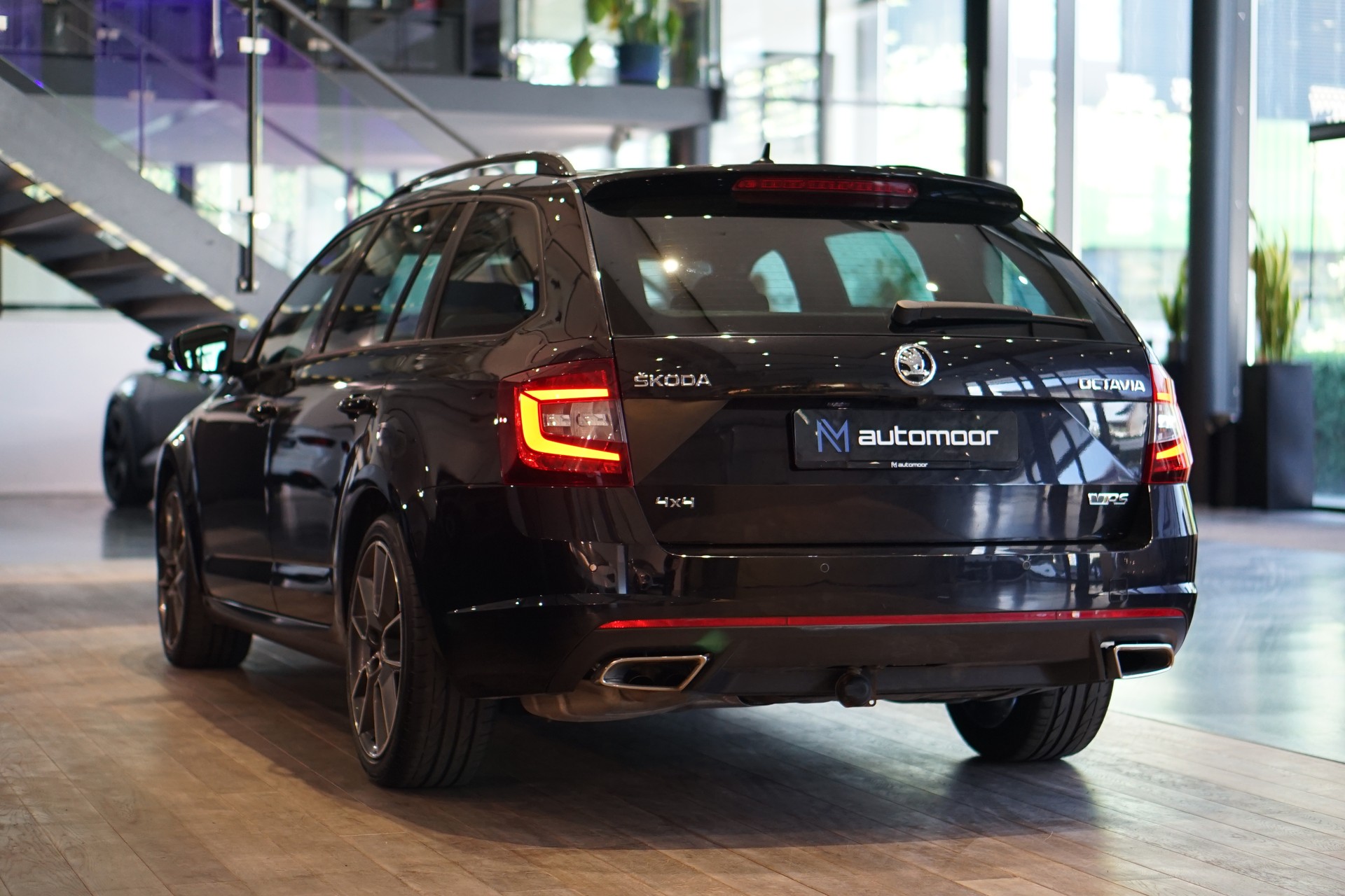 SKODA Octavia Combi 2.0 TDI RS 4x4 DSG-image-3