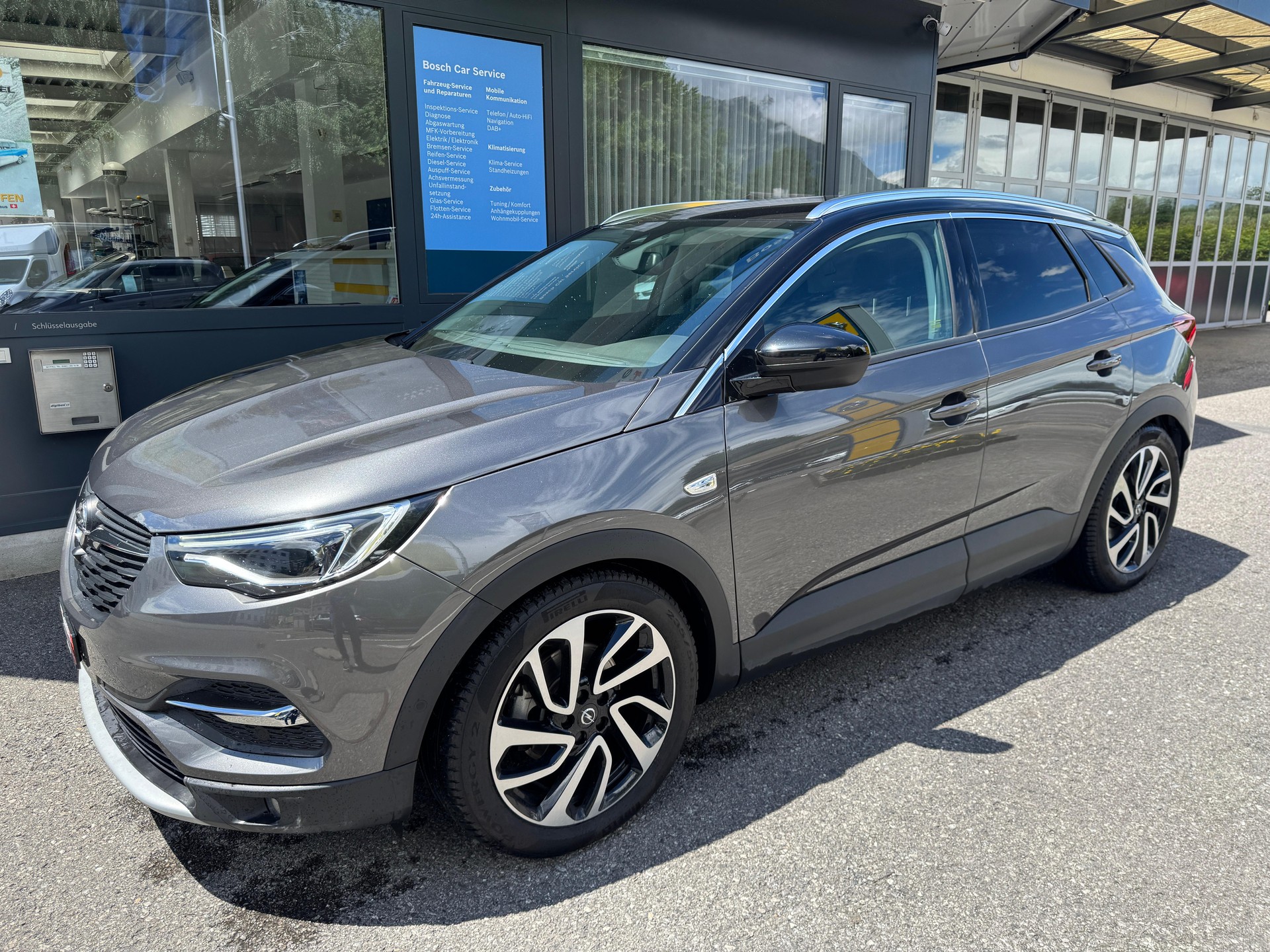 OPEL Grandland X 1.6Turbo Ultimate-image-0