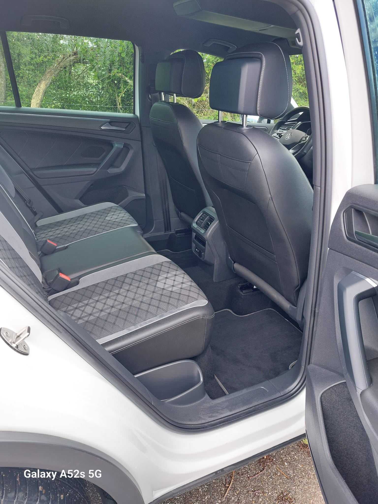 VW Tiguan 2.0TSI R-Line 4Motion DSG-image-5