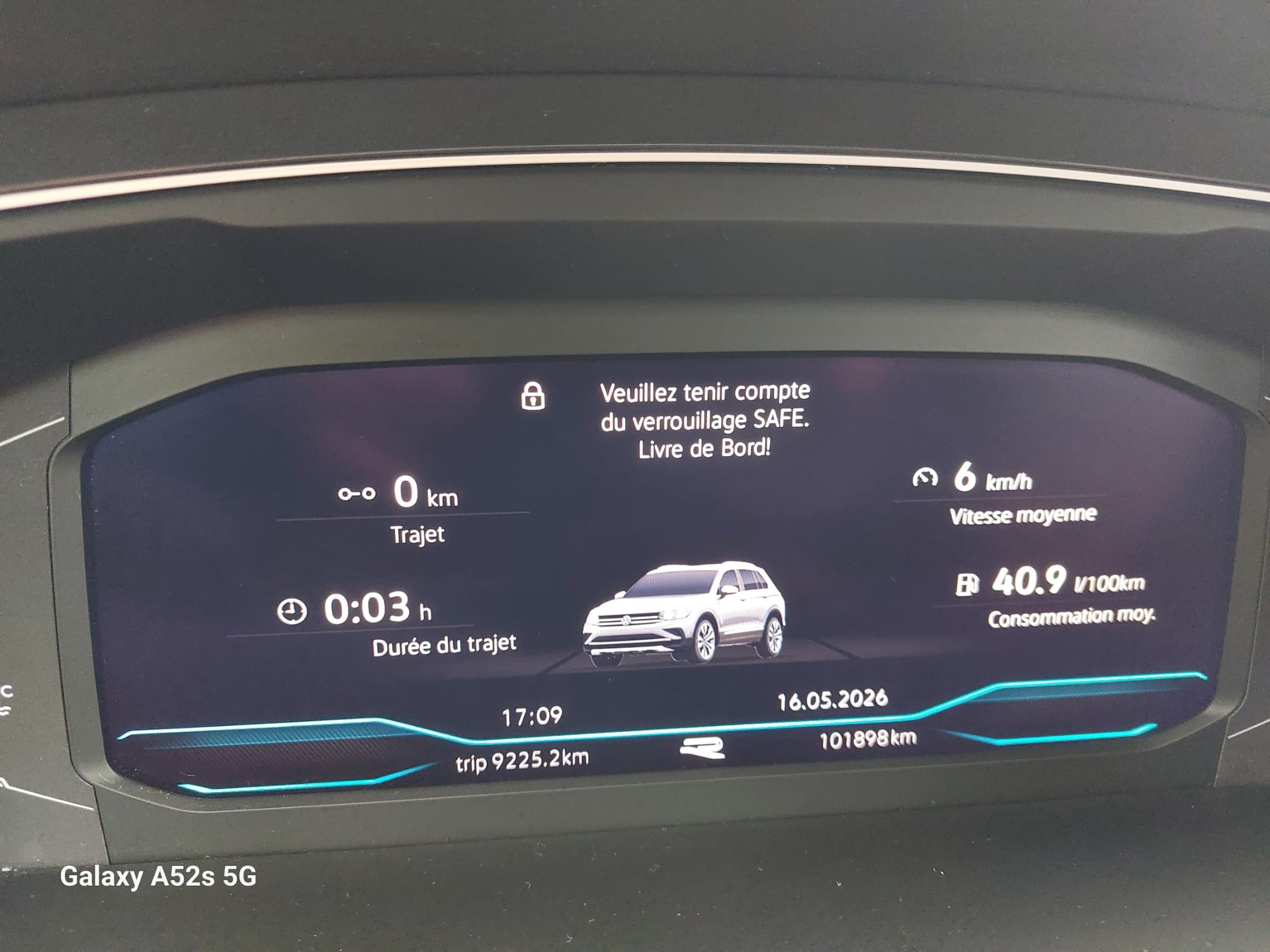 VW Tiguan 2.0TSI R-Line 4Motion DSG-image-9