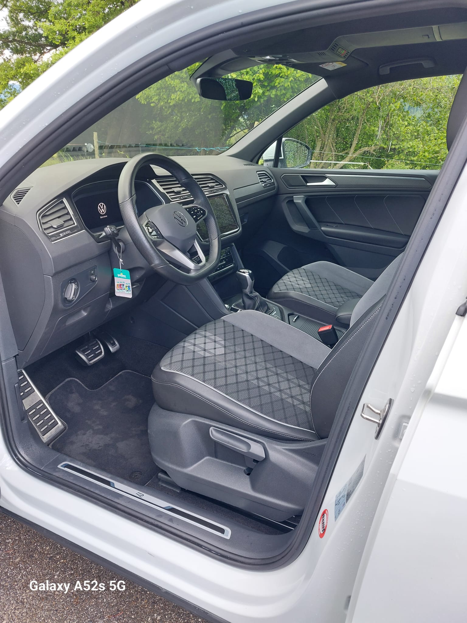 VW Tiguan 2.0TSI R-Line 4Motion DSG-image-6