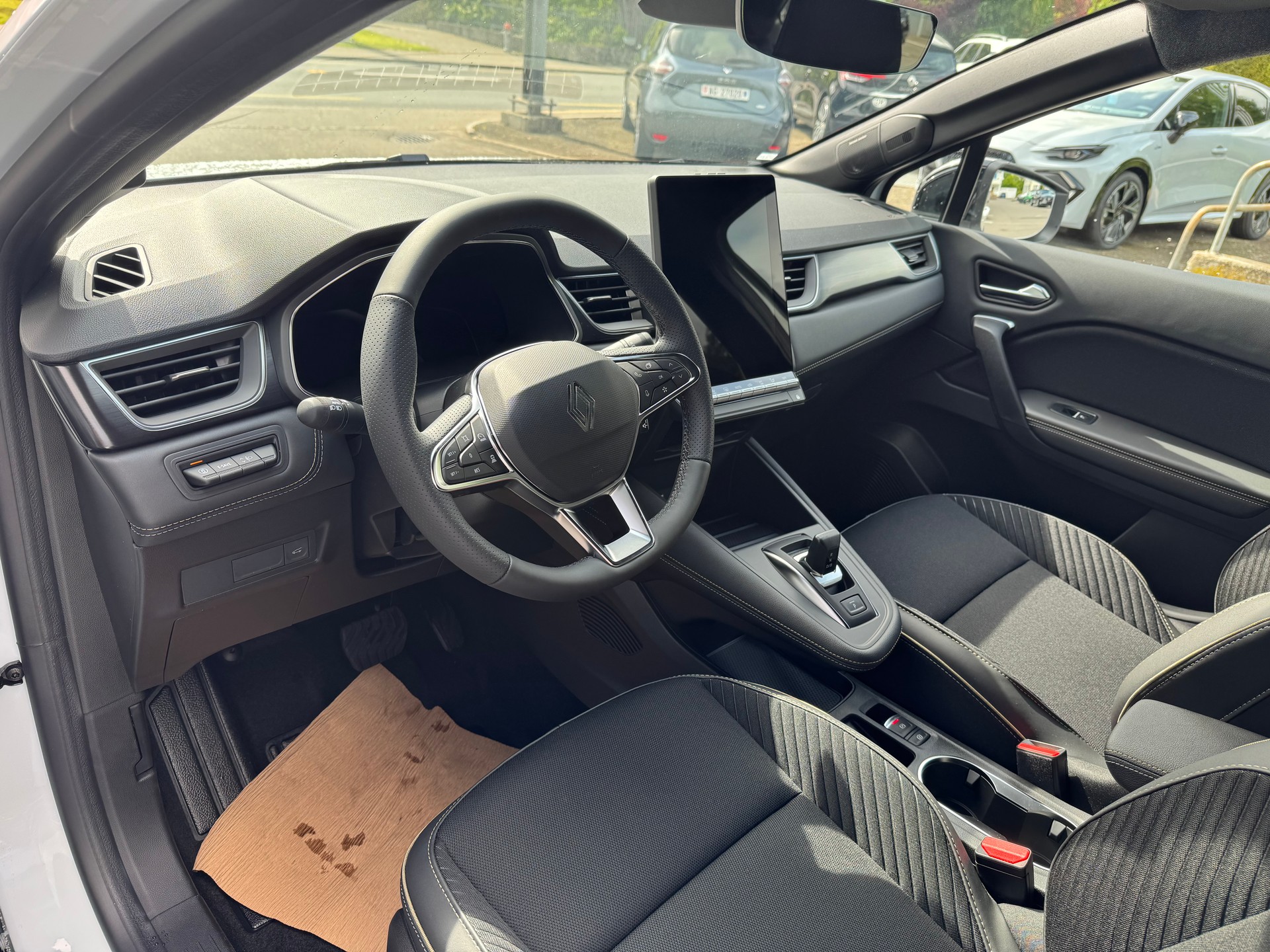 RENAULT Symbioz 1.8 E-Tech Techno-image-12