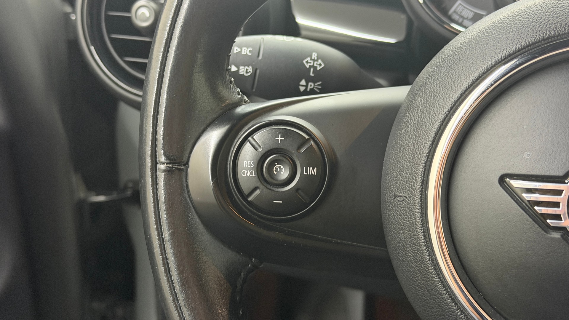 MINI Cooper Steptronic DKG-image-11