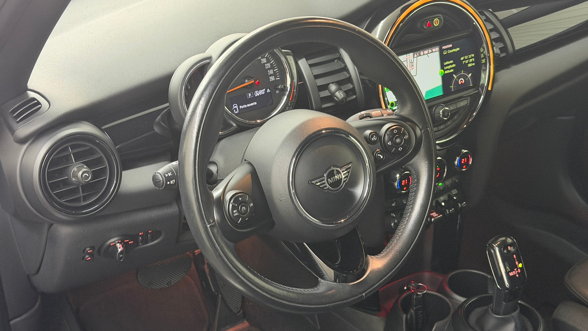 MINI Cooper Steptronic DKG-image-8