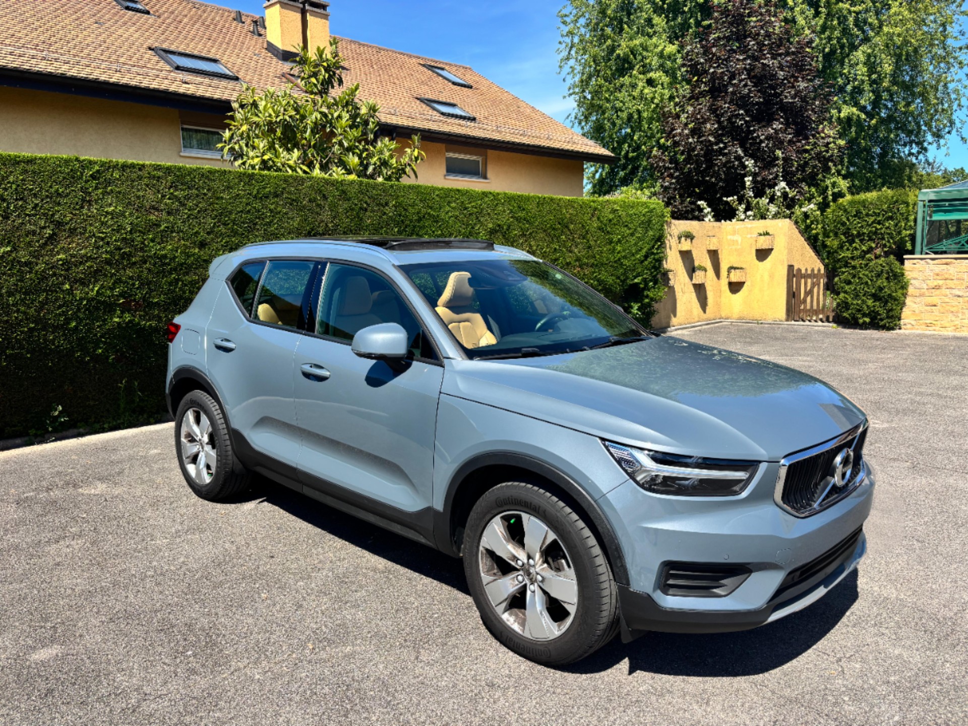 VOLVO 1.5 T3 Momentum-image-1