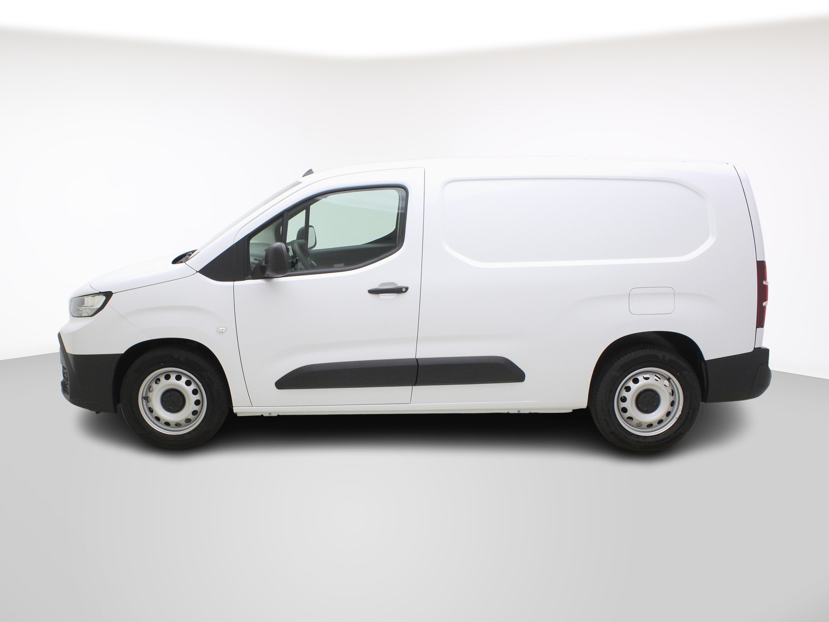 TOYOTA Proace City Van L2 52KWh Active-image-1