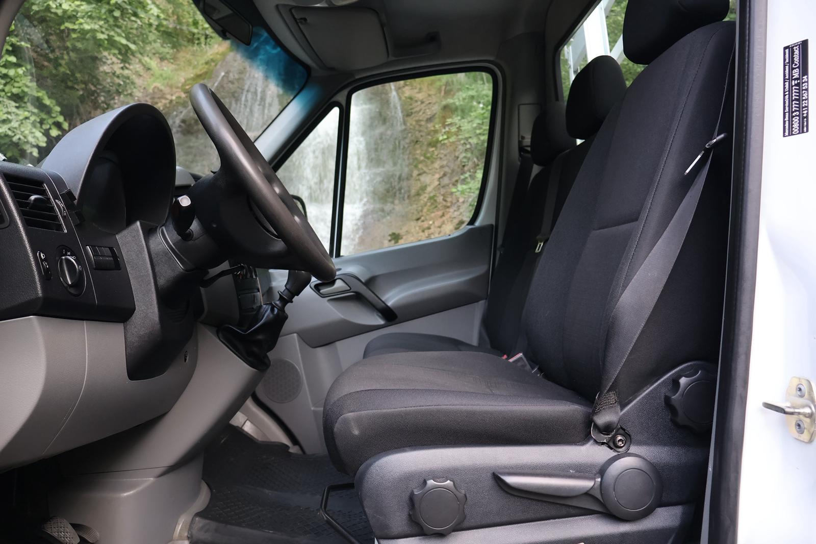 MERCEDES-BENZ Sprinter-image-8