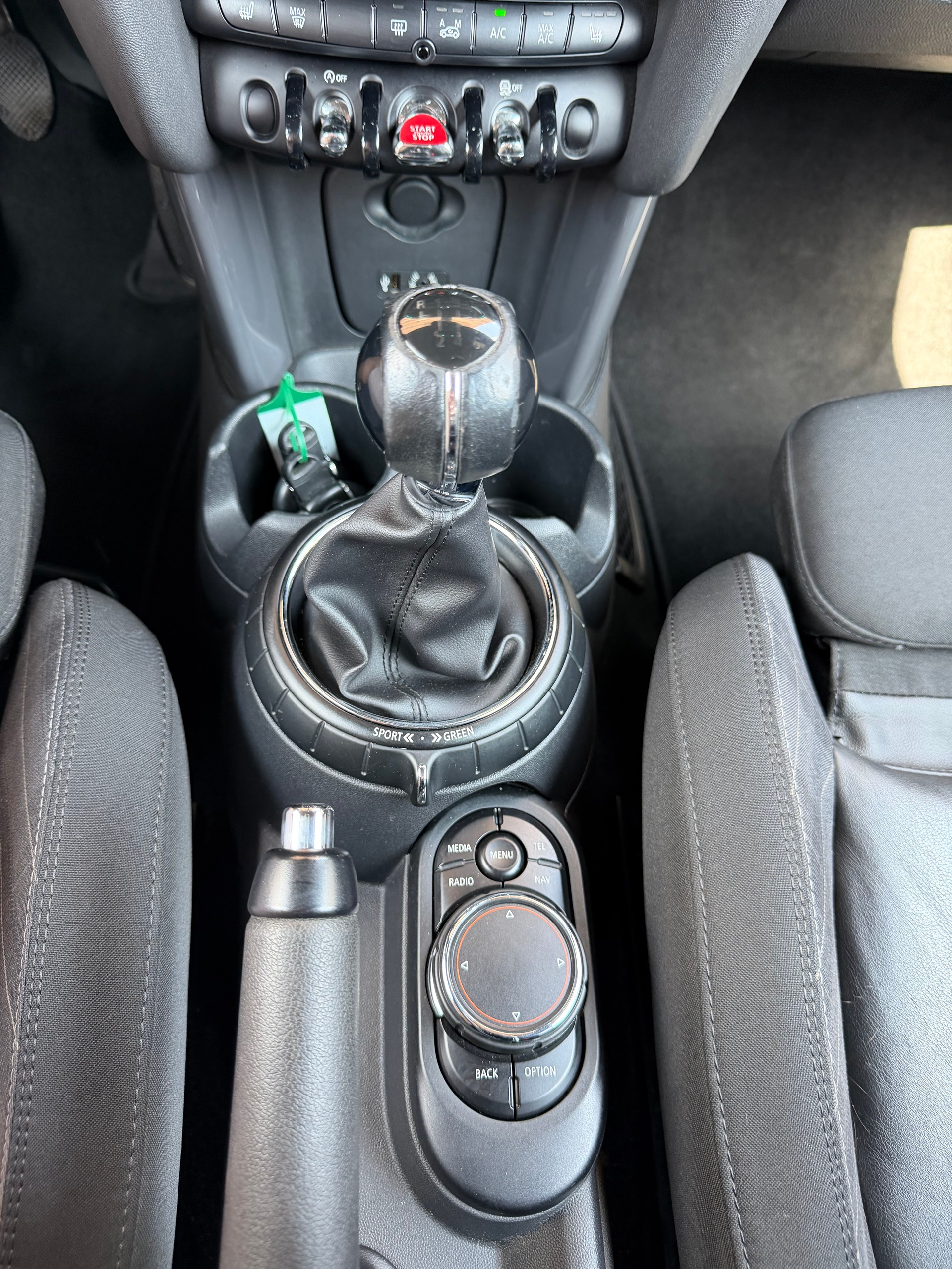 MINI Cooper-image-10