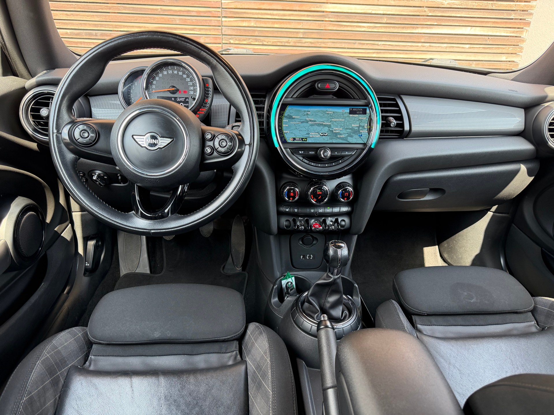 MINI Cooper-image-8
