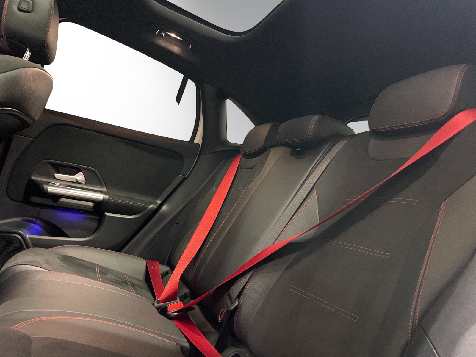 MERCEDES-BENZ GLA 35 AMG 4Matic-image-9