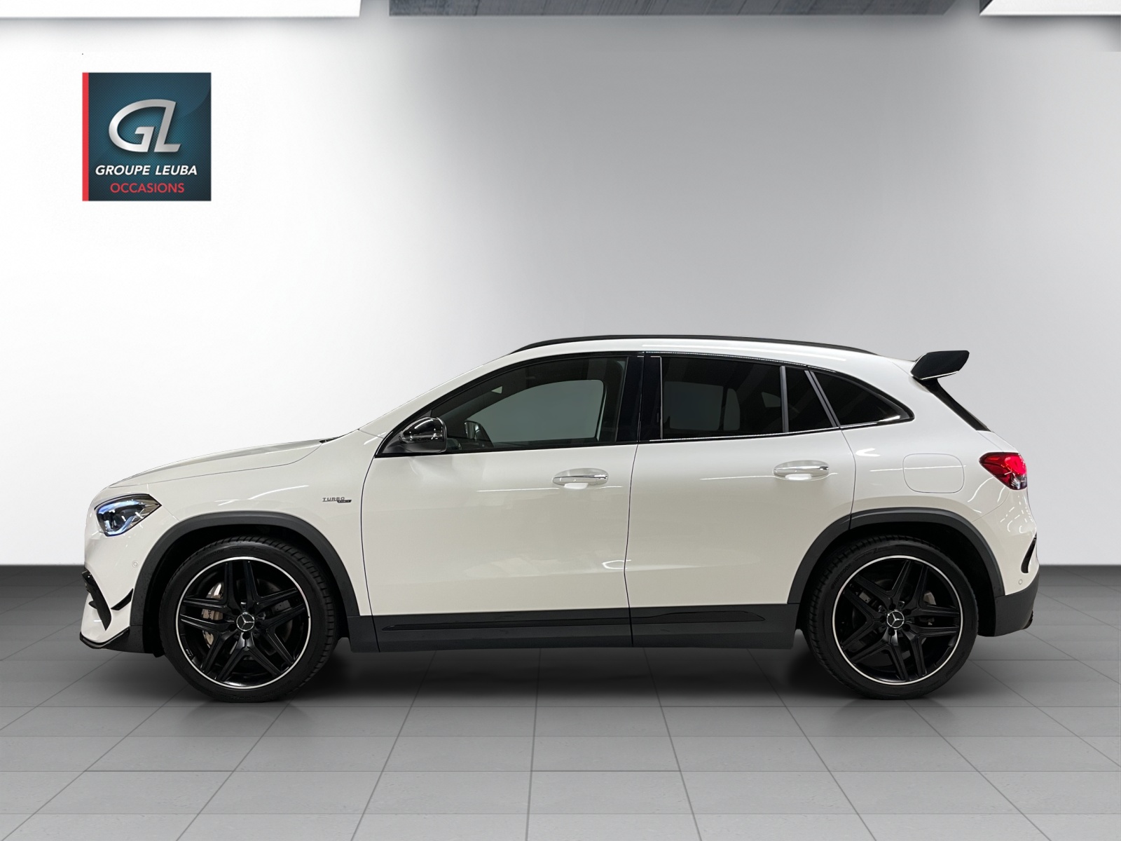 MERCEDES-BENZ GLA 35 AMG 4Matic-image-2