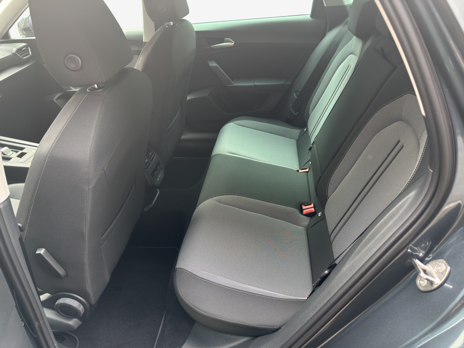 SEAT Leon ST 1.5 eTSI mHEV DSG Go-image-11