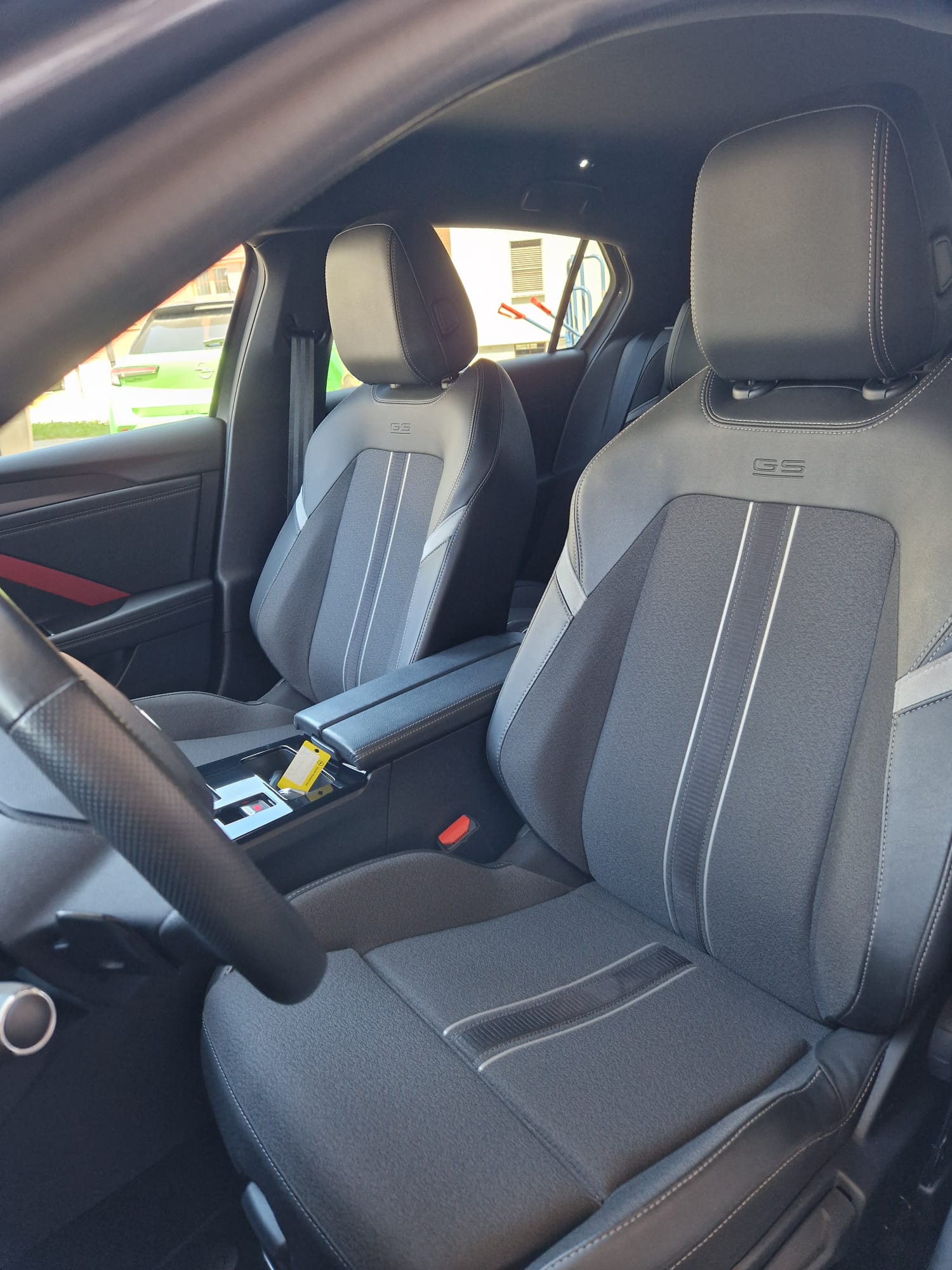 OPEL Astra 1.6 PHEV Turbo Swiss Plus A-image-5