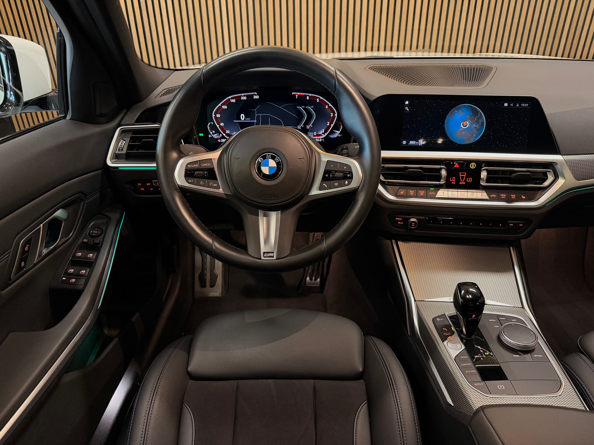 BMW 318i Steptronic M Sport | Unfallfrei | CarVertical | 8-fach bereift mit Felgen-image-19