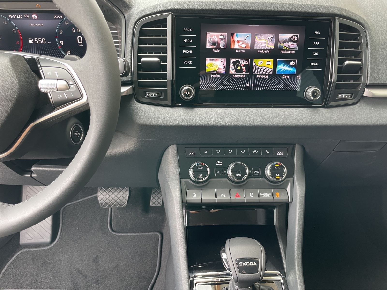 SKODA Karoq 1.5 TSI Selection DSG-image-10