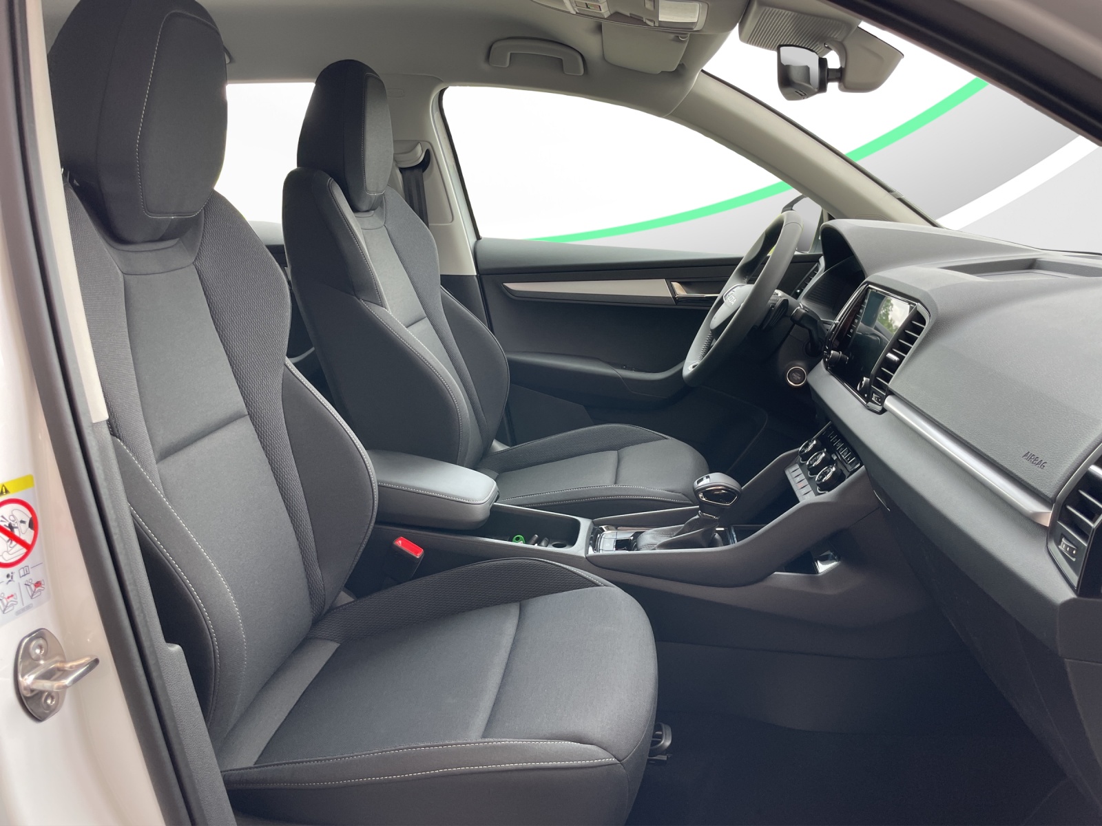 SKODA Karoq 1.5 TSI Selection DSG-image-12