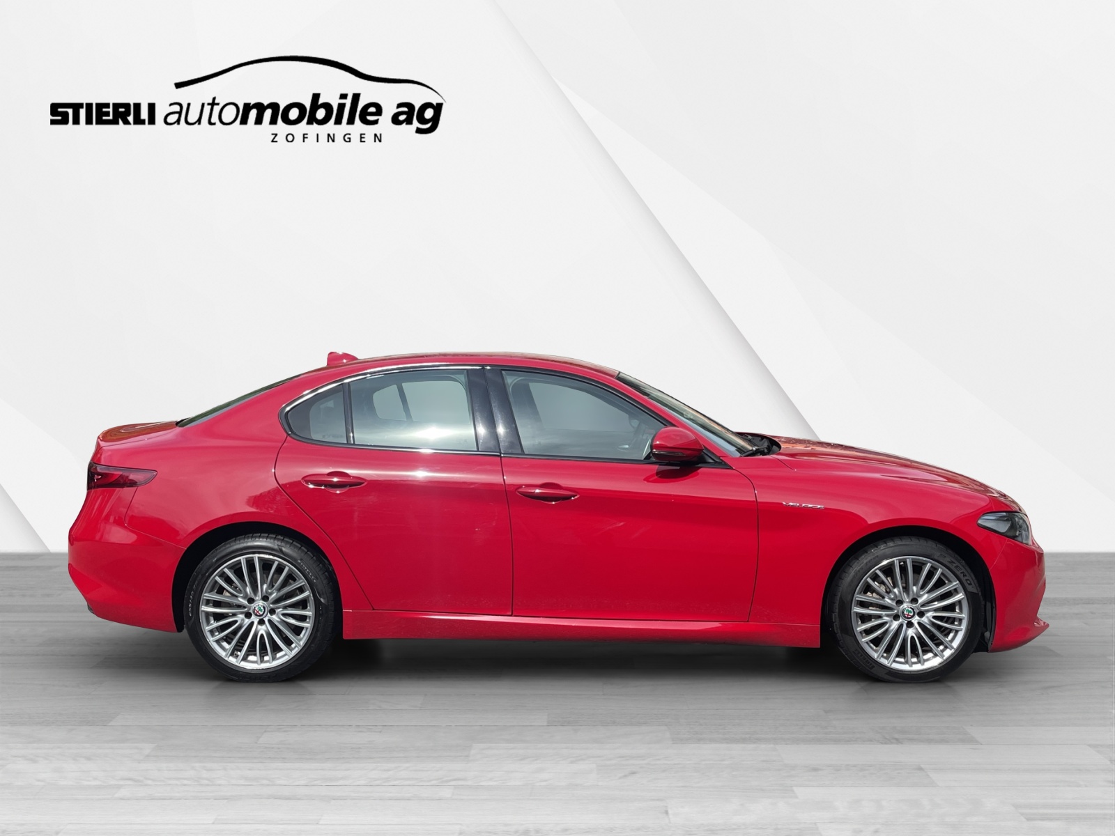 ALFA ROMEO Giulia 2.0 Q4 Veloce-showroom-element-3